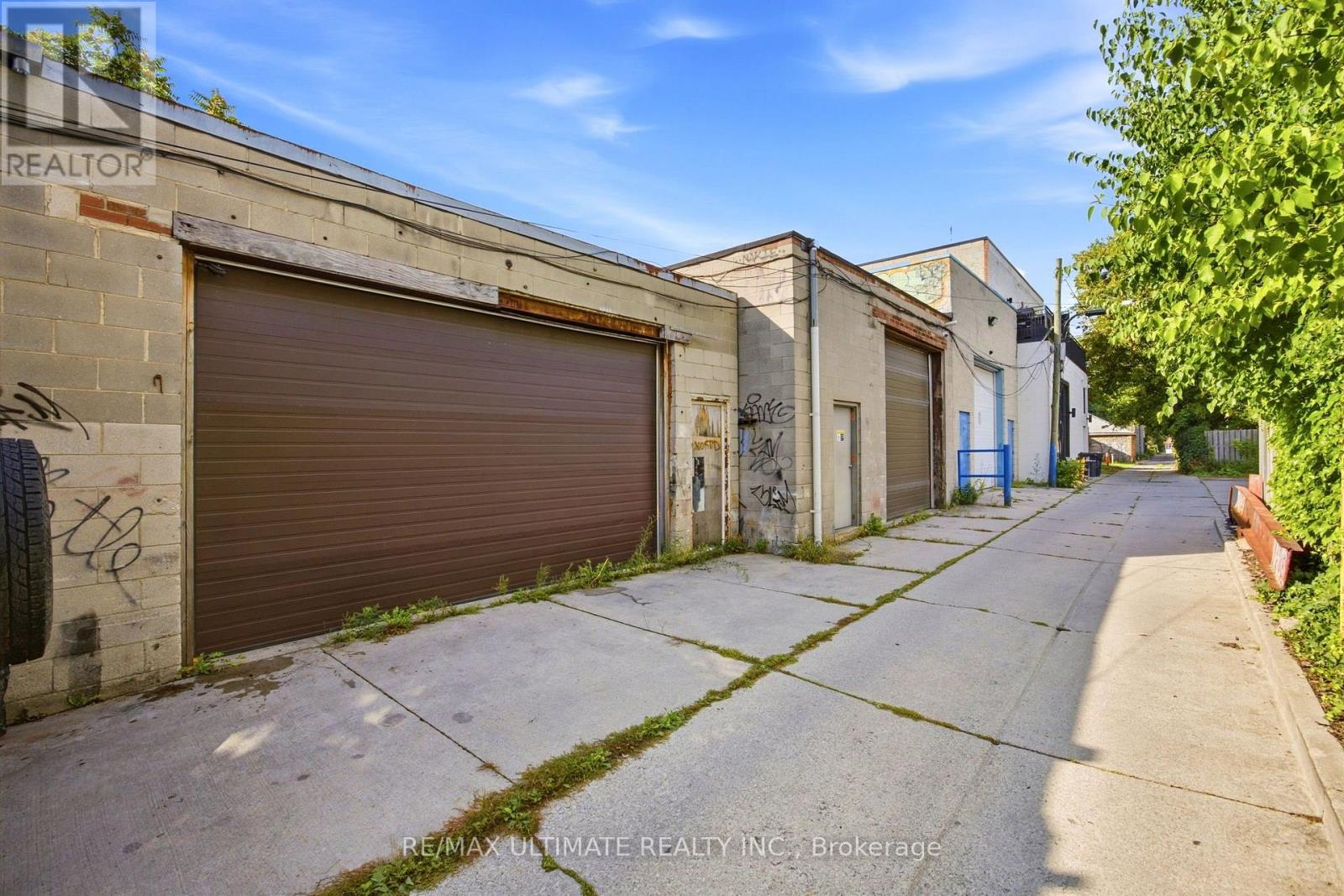 26 Geary Avenue, Toronto, Ontario  M6H 2B4 - Photo 14 - C13796666
