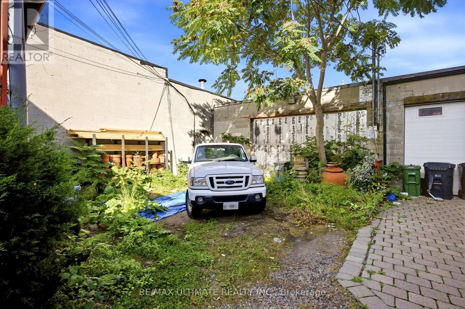 26 Geary Avenue, Toronto, Ontario  M6H 2B4 - Photo 9 - C13796666