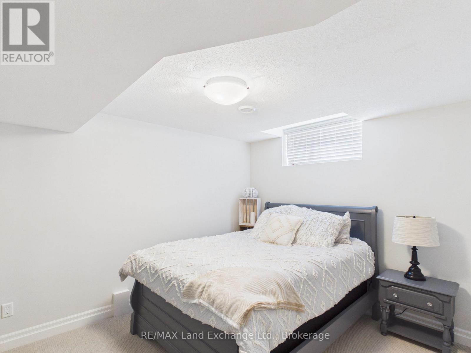 342 Westwood Drive, Brockton, Ontario  N0G 2V0 - Photo 36 - X13796574