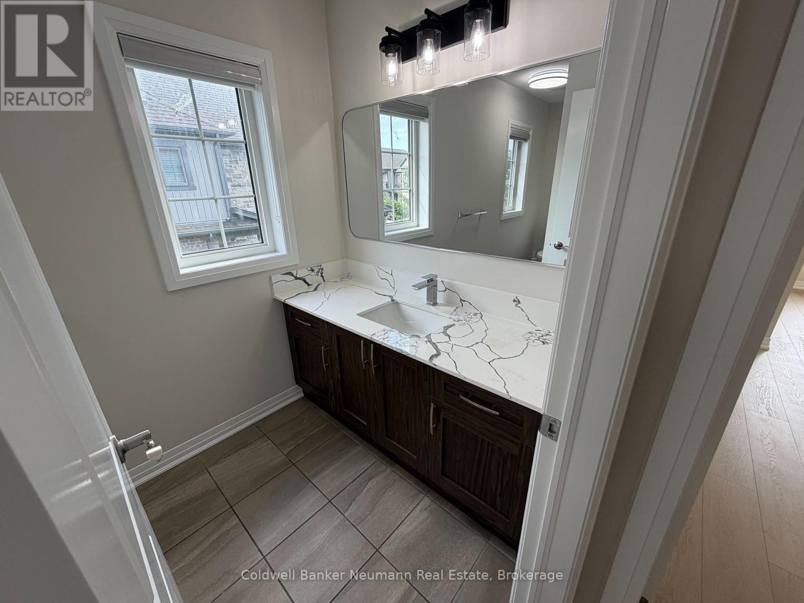 157 South Creek Drive, Kitchener, Ontario  N2P 2N3 - Photo 11 - X13796634