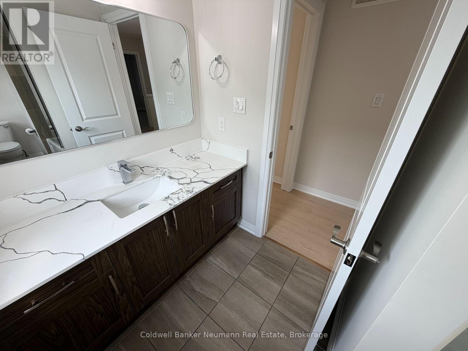 157 South Creek Drive, Kitchener, Ontario  N2P 2N3 - Photo 13 - X13796634
