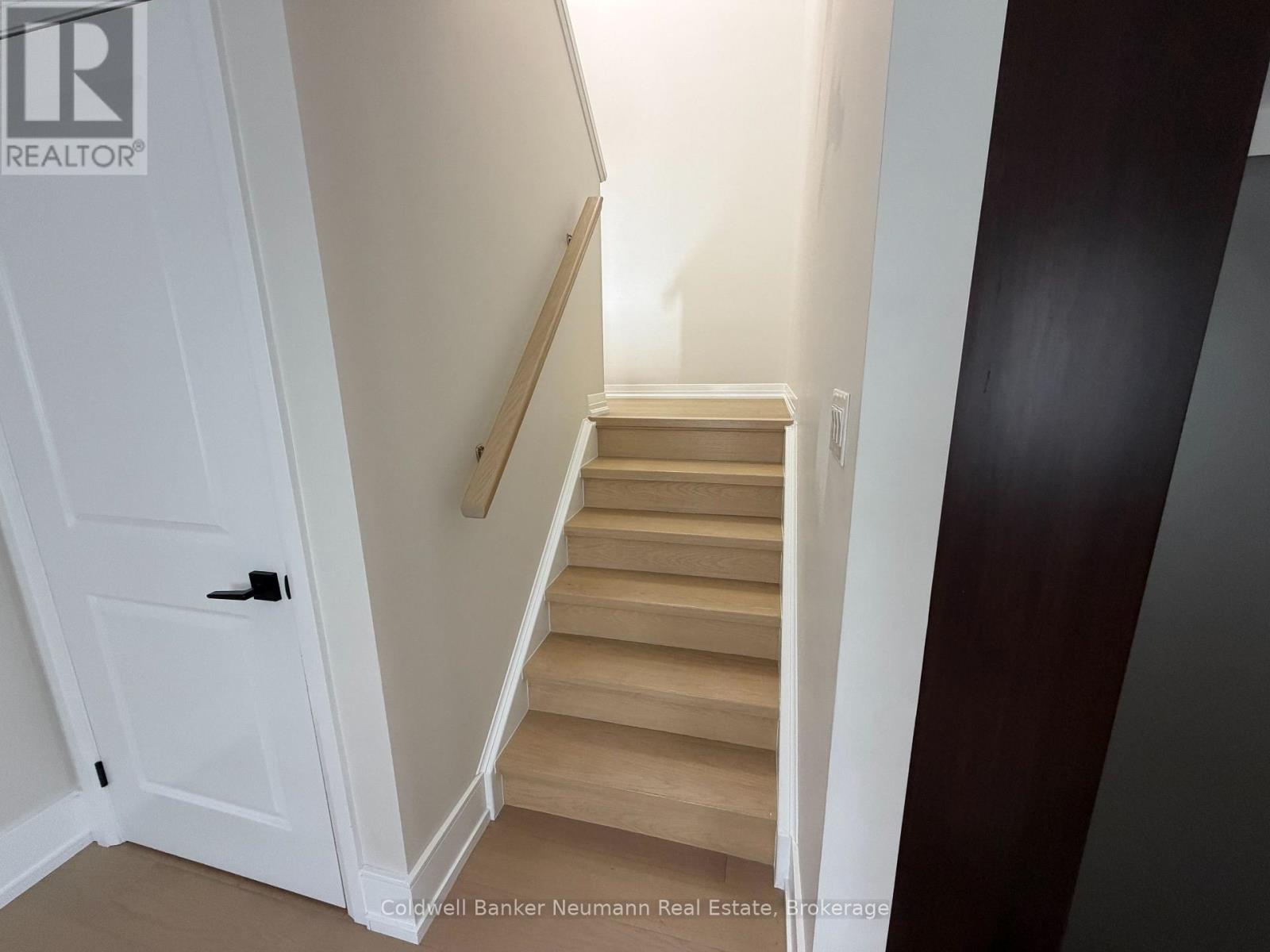 157 South Creek Drive, Kitchener, Ontario  N2P 2N3 - Photo 9 - X13796634