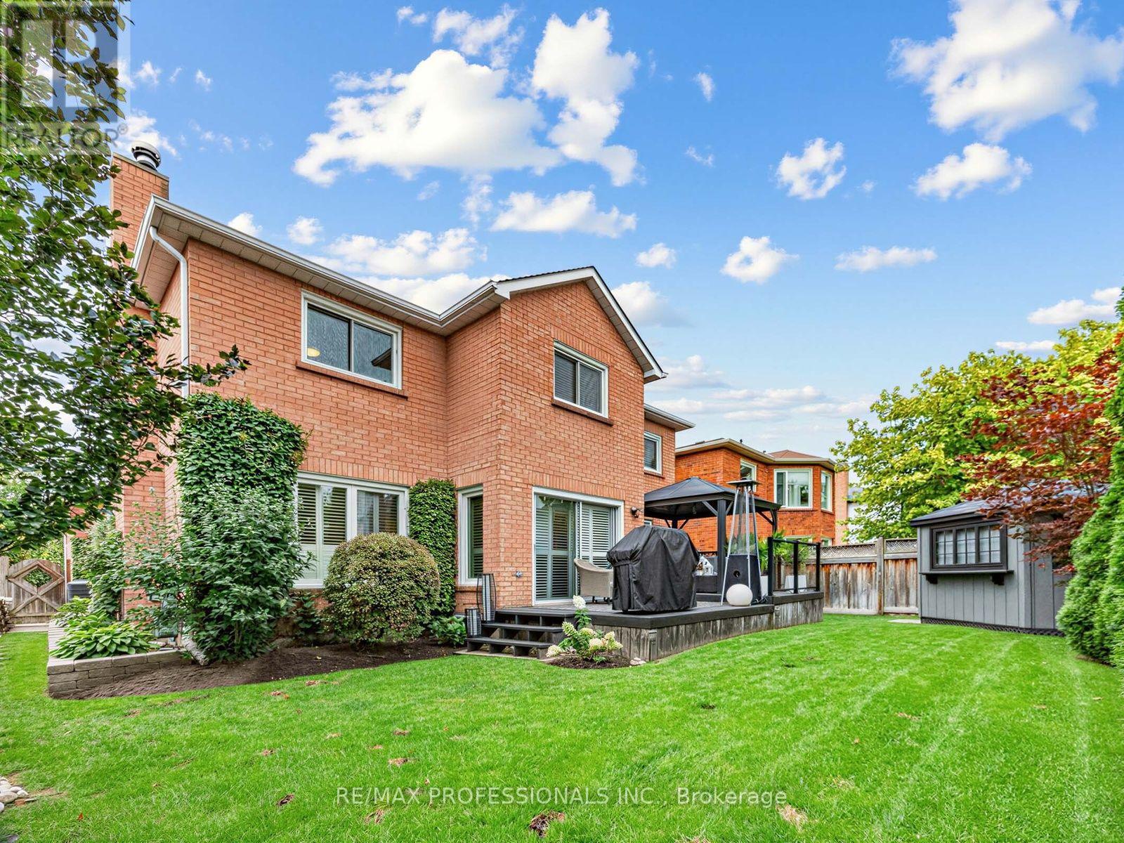 1025 Moorelands Crescent, Pickering, Ontario  L1W 3K3 - Photo 36 - E13796678