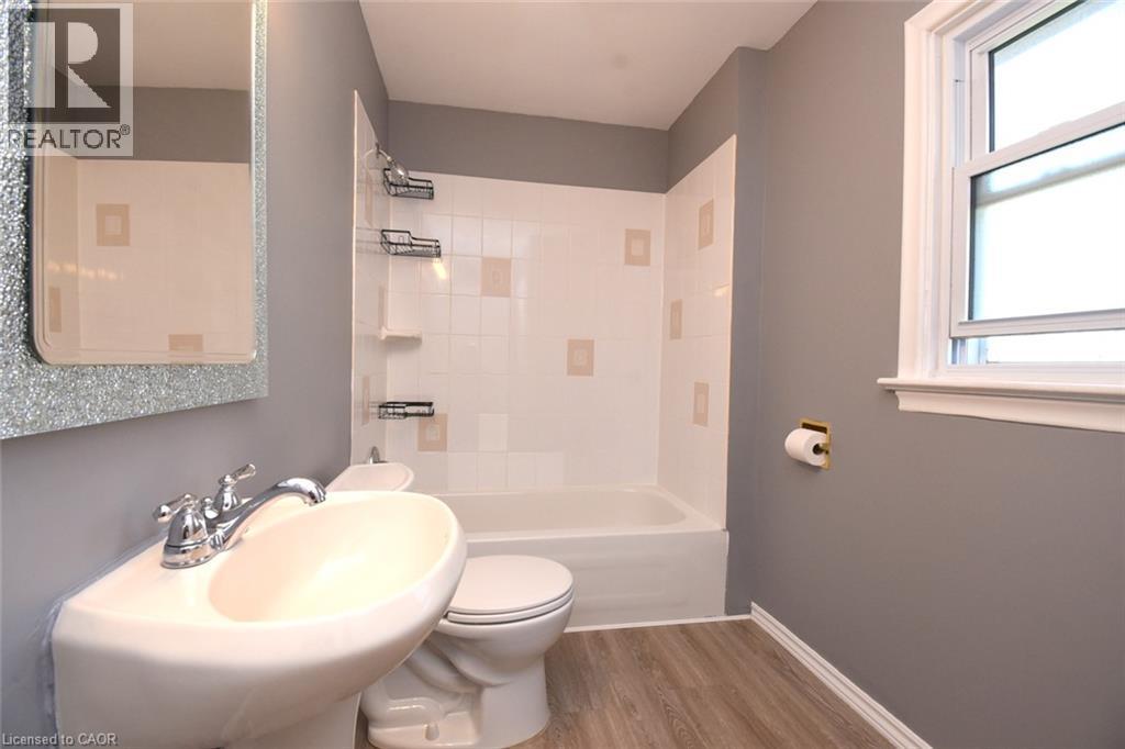39 Chester Road, Stoney Creek, Ontario  L8E 1X8 - Photo 30 - 40862439