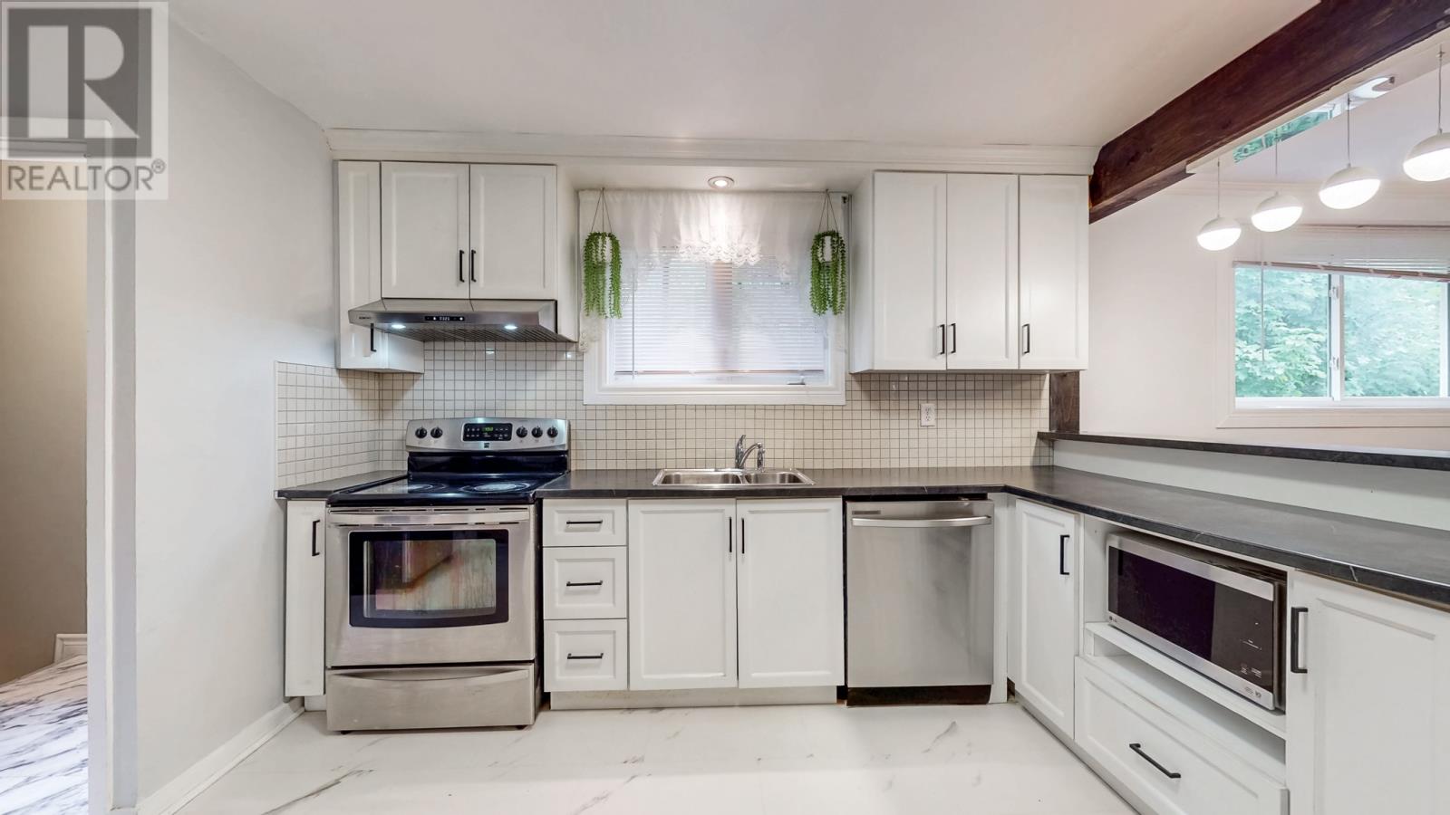 40 Diana Road, St. John's — photo 12