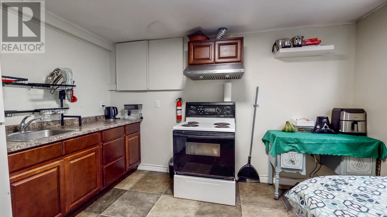 40 Diana Road, St. John's — photo 28