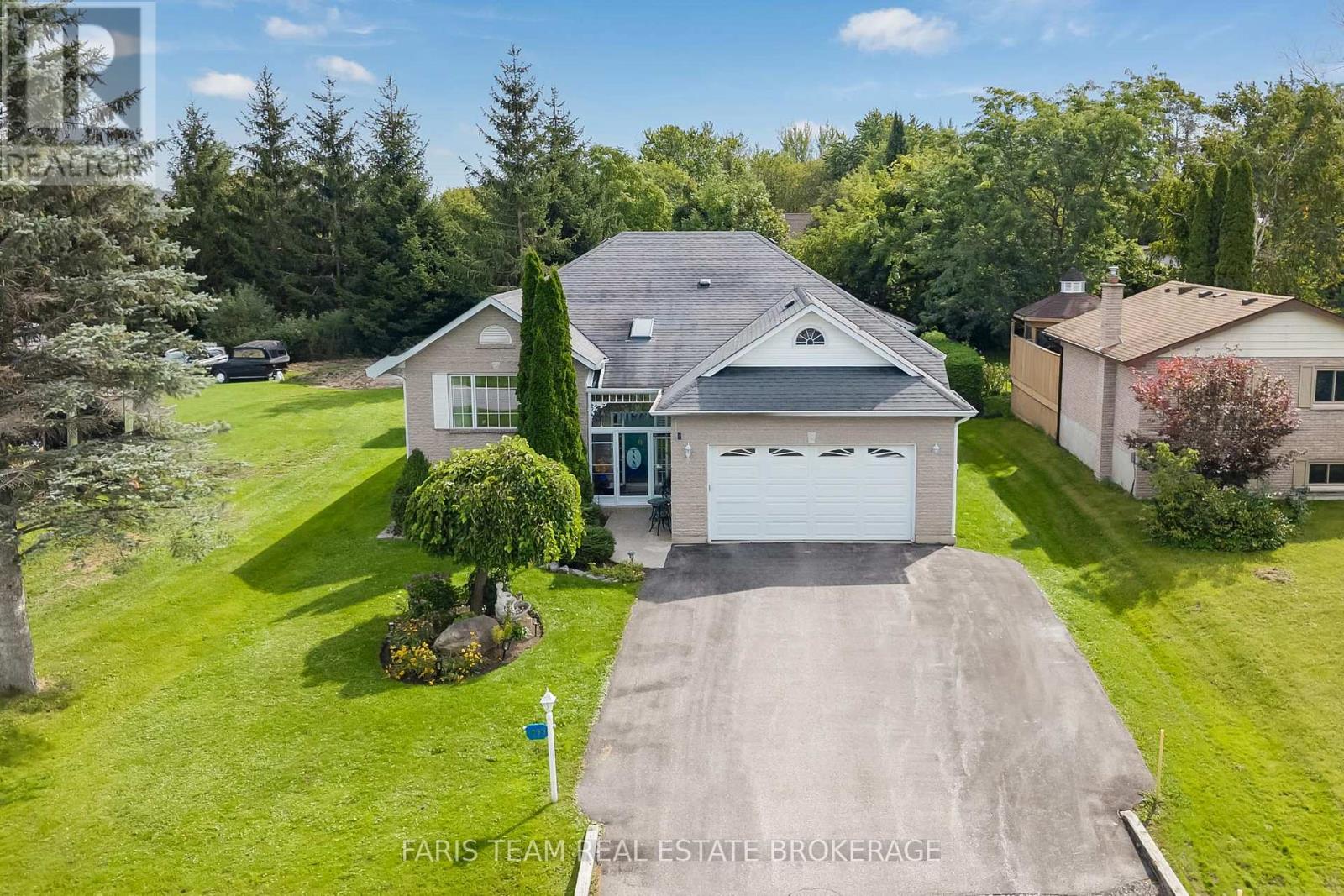 1033 Cameron Street, Innisfil, Ontario  L0L 1C0 - Photo 1 - N13796552