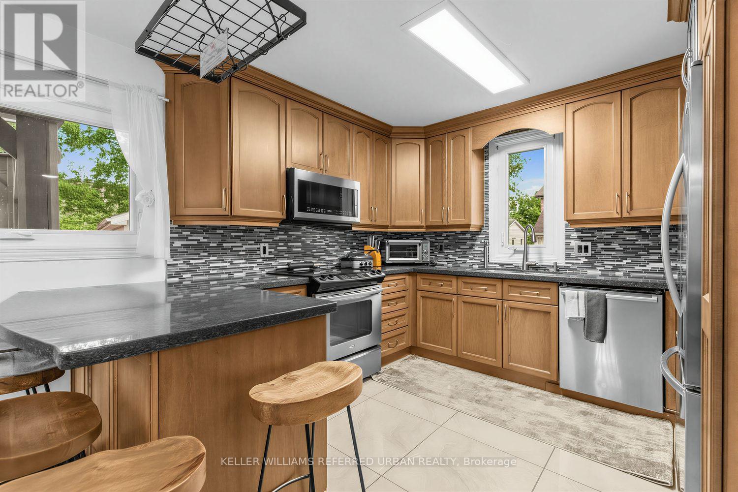 12 Railway Street, Vaughan, Ontario  L6A 1P6 - Photo 10 - N13796644