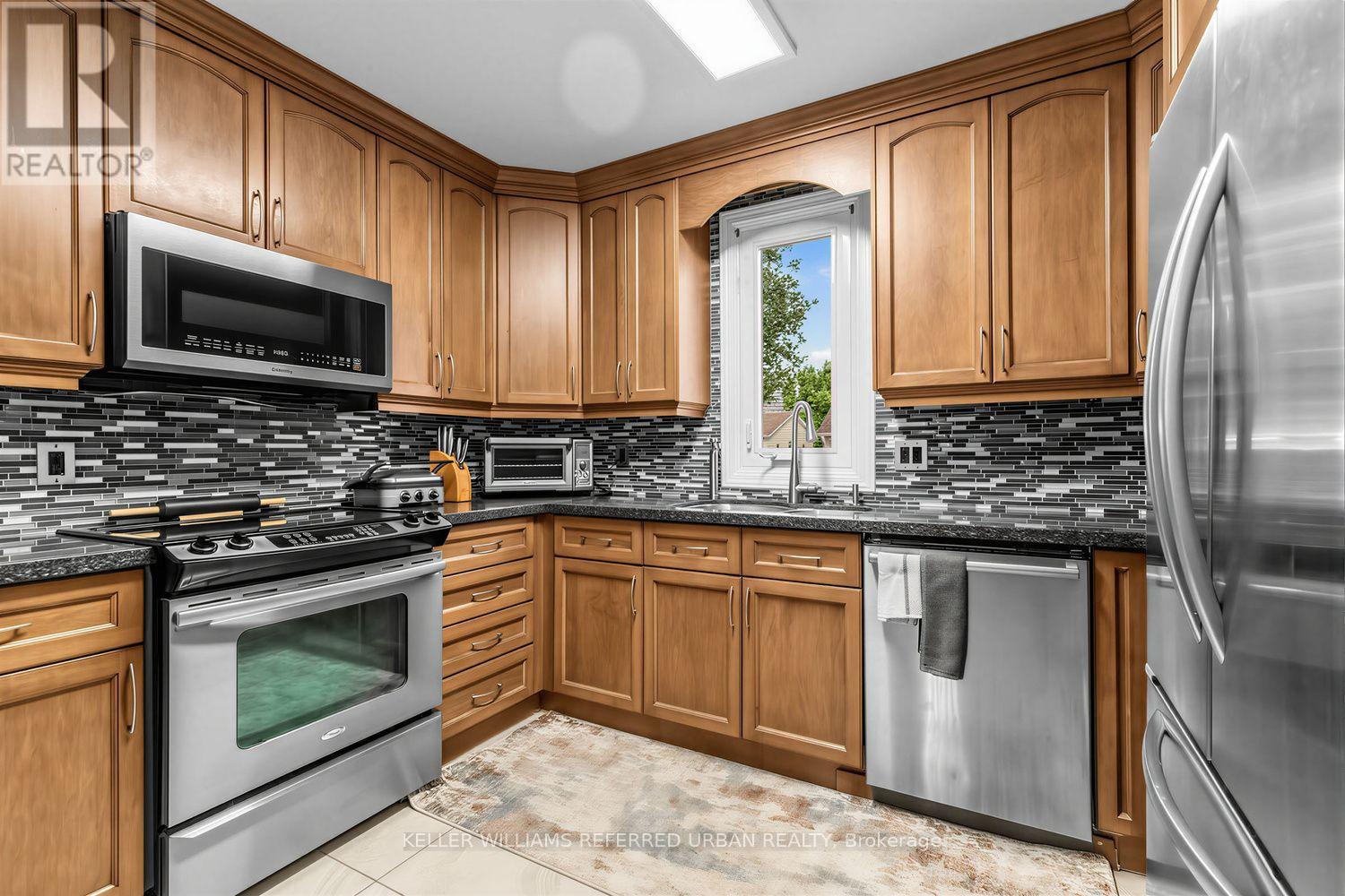 12 Railway Street, Vaughan, Ontario  L6A 1P6 - Photo 12 - N13796644