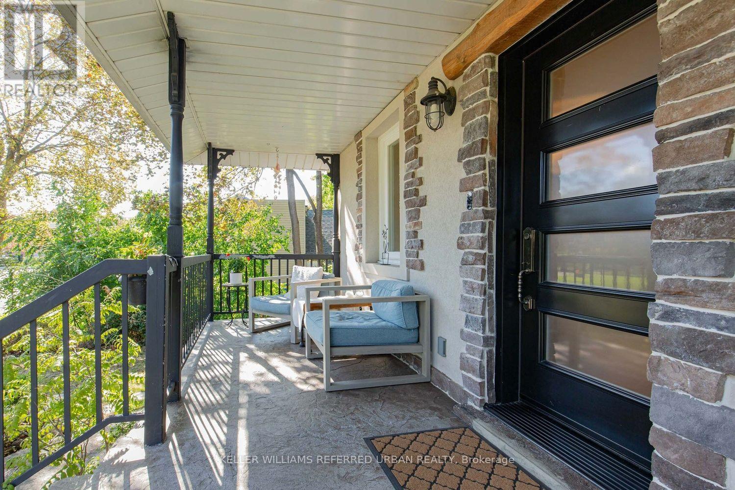 12 Railway Street, Vaughan, Ontario  L6A 1P6 - Photo 3 - N13796644