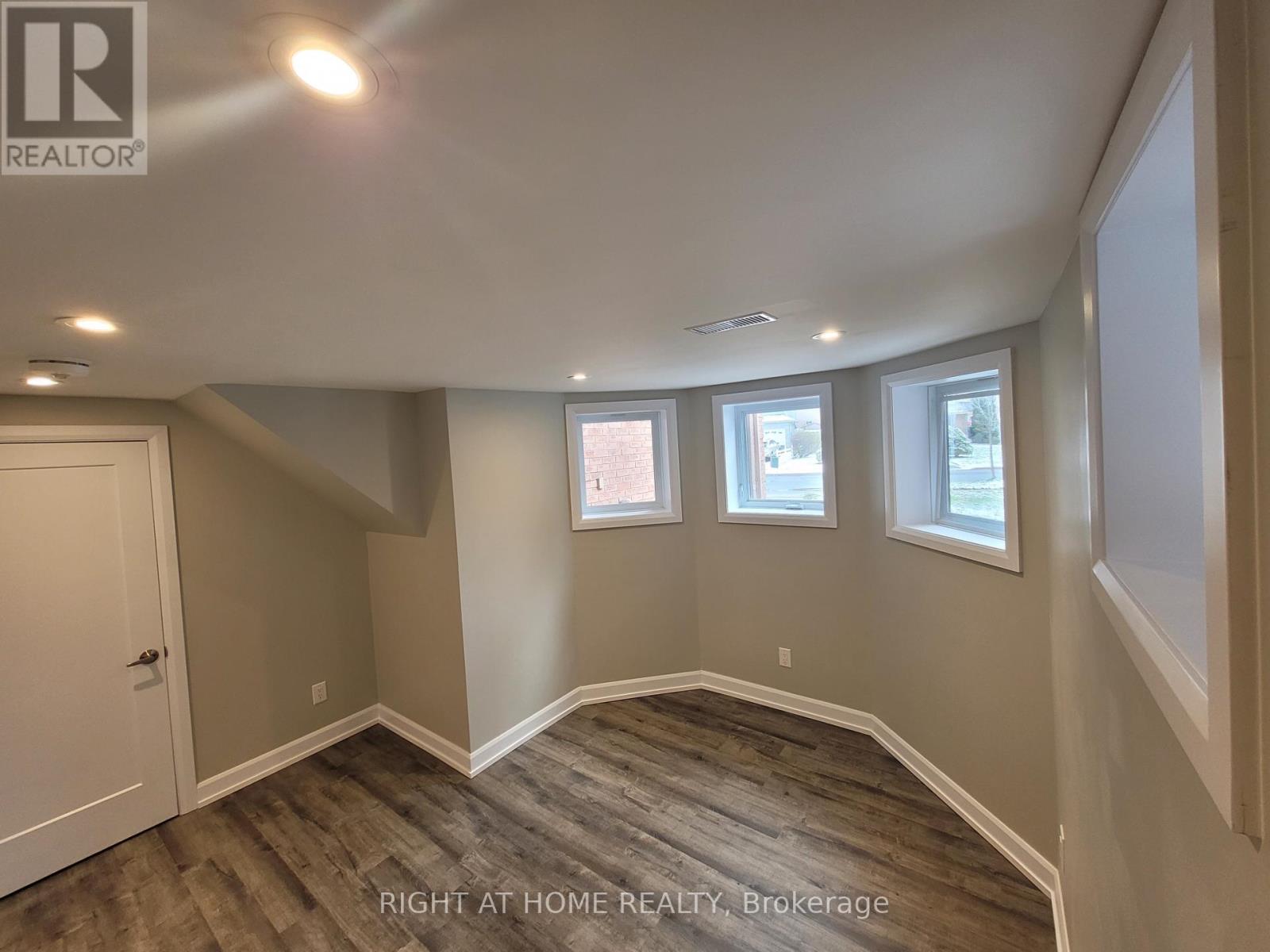 Lower - 205 Cardinal Street, Barrie (Cundles East), Ontario  L4M 6G8 - Photo 11 - S13796360