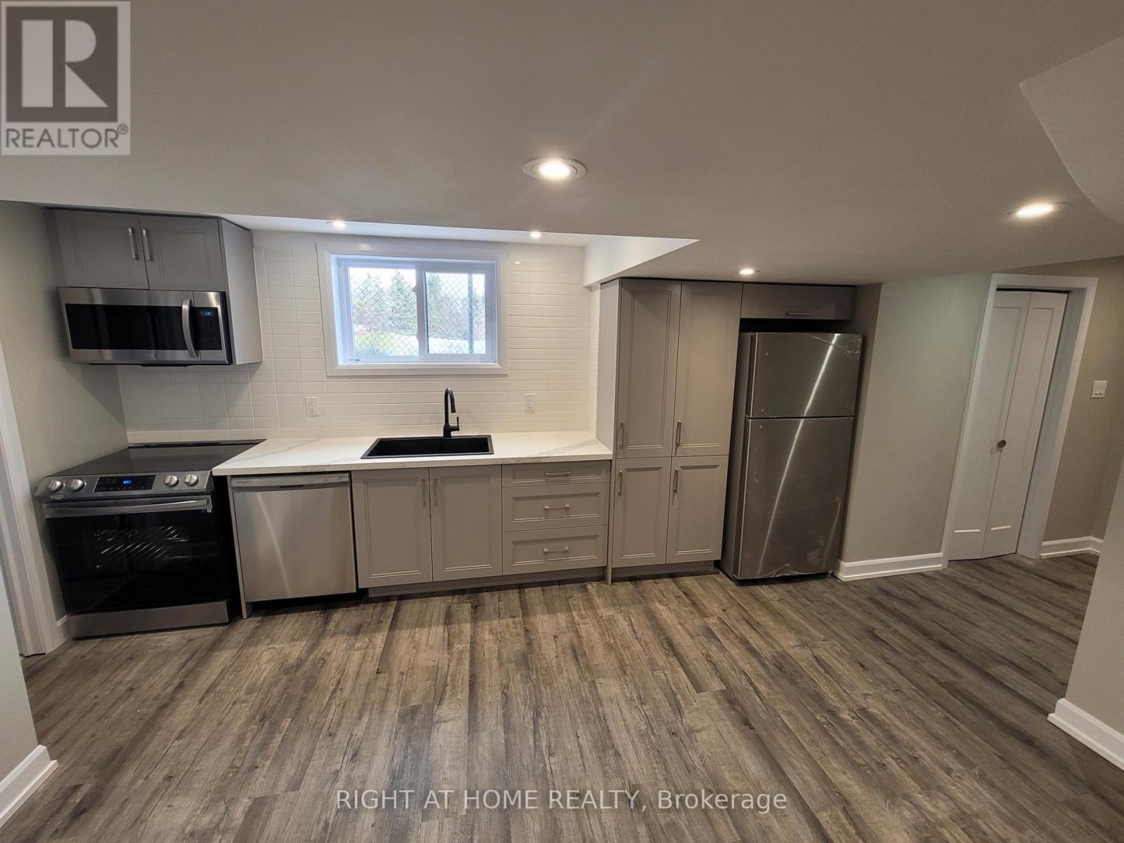 Lower - 205 Cardinal Street, Barrie (Cundles East), Ontario  L4M 6G8 - Photo 2 - S13796360