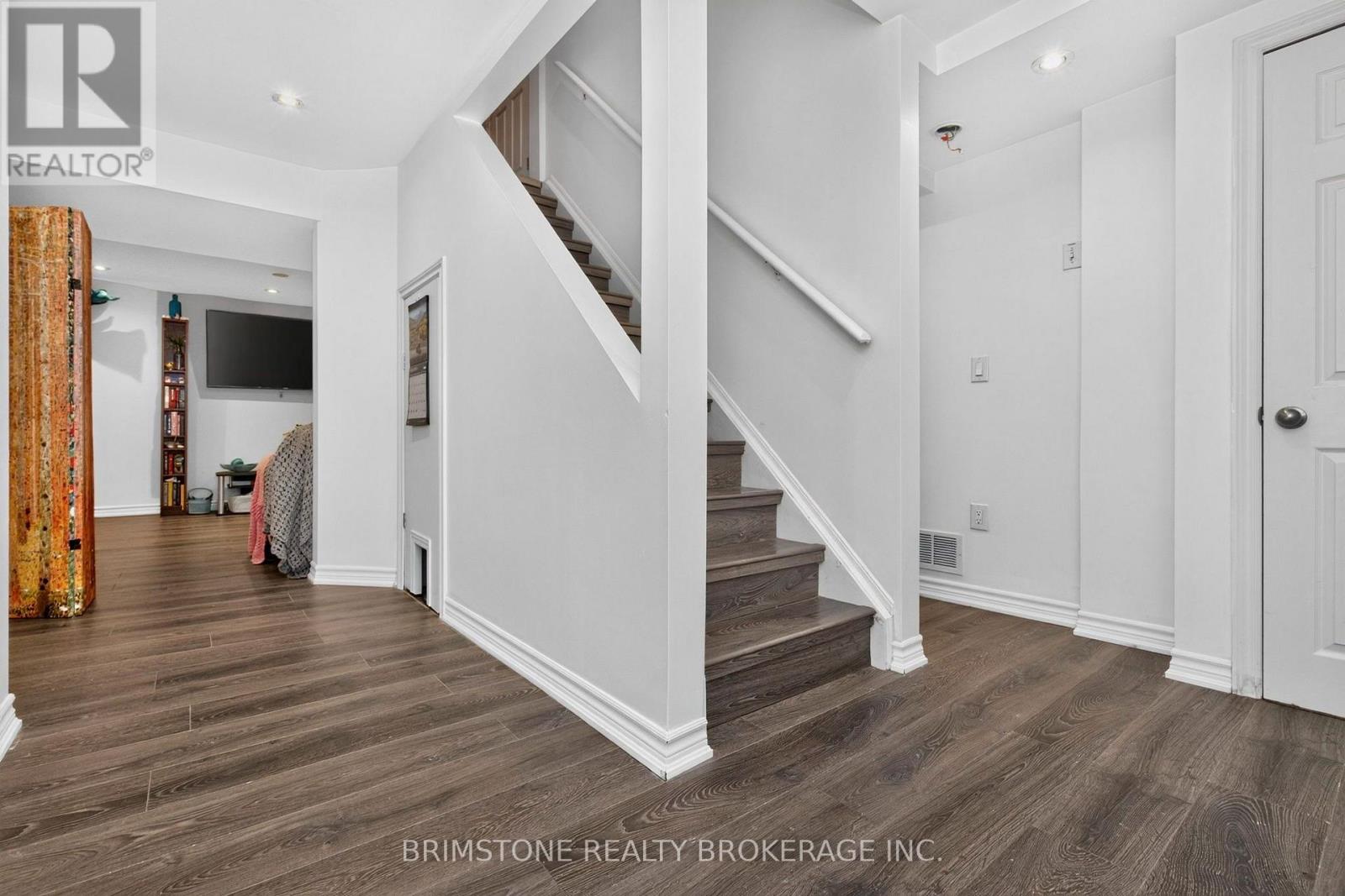 32 Wessenger Drive, Barrie (Holly), Ontario  L4N 8R3 - Photo 28 - S13796468