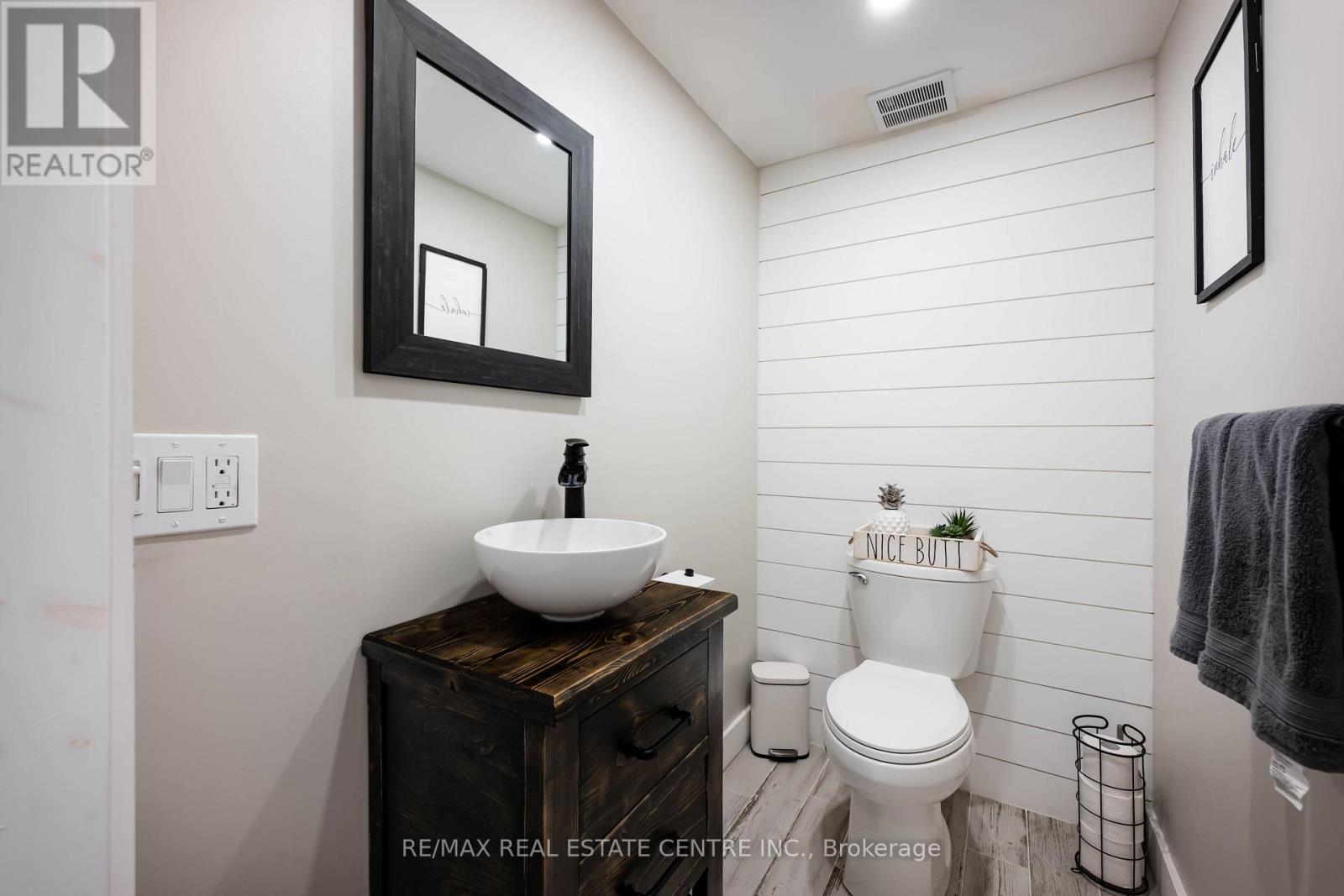 2570 Creemore Avenue, Clearview, Ontario  L0M 1N0 - Photo 21 - S13796472