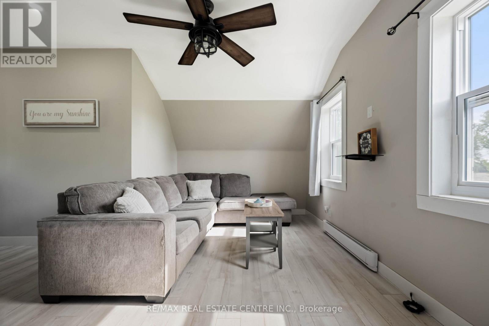 2570 Creemore Avenue, Clearview, Ontario  L0M 1N0 - Photo 38 - S13796472
