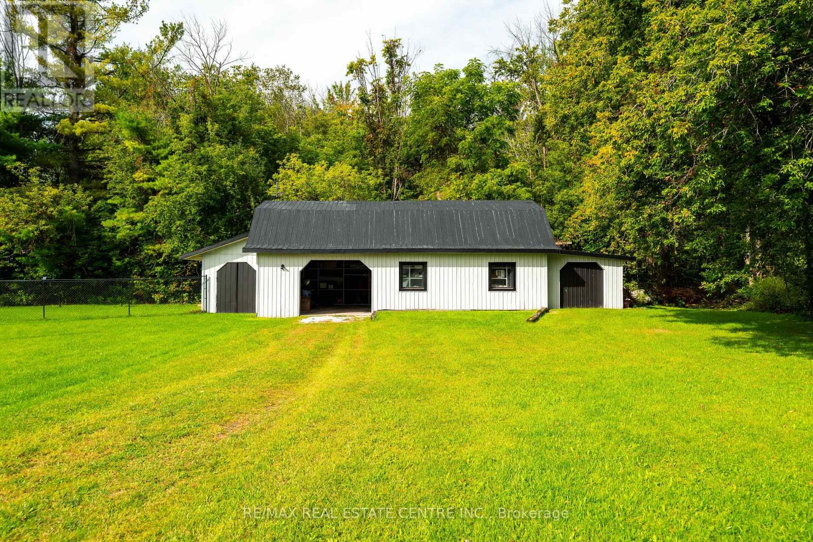 2570 Creemore Avenue, Clearview, Ontario  L0M 1N0 - Photo 44 - S13796472