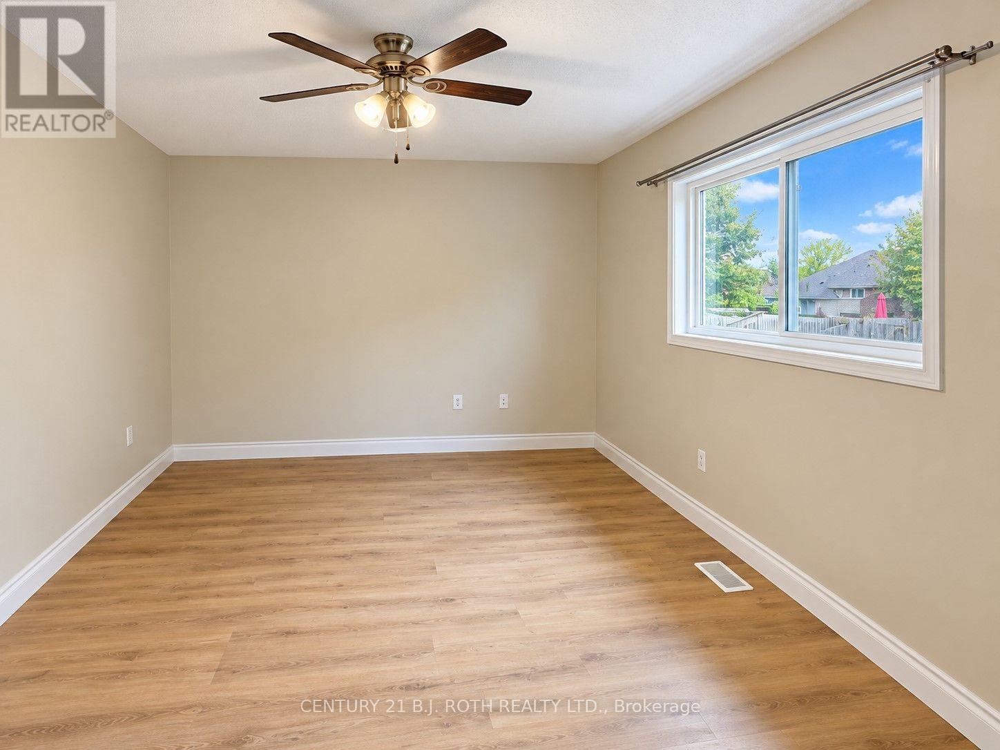 397 Ferndale Drive S, Barrie, Ontario  L4N 0M1 - Photo 10 - S13796502