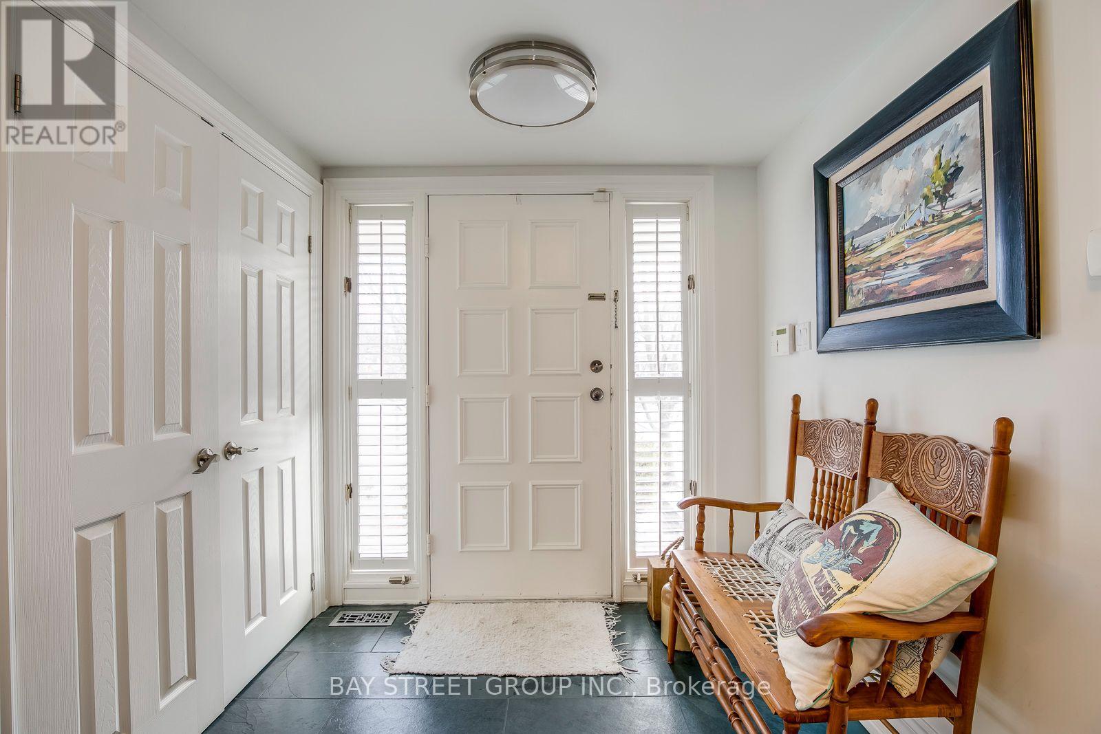 485 Carlton Drive, Oakville, Ontario  L6J 5X2 - Photo 5 - W13796280