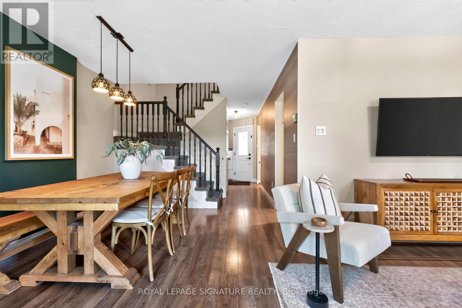 1373 Treeland Street, Burlington, Ontario  L7R 4P4 - Photo 2 - W13796310