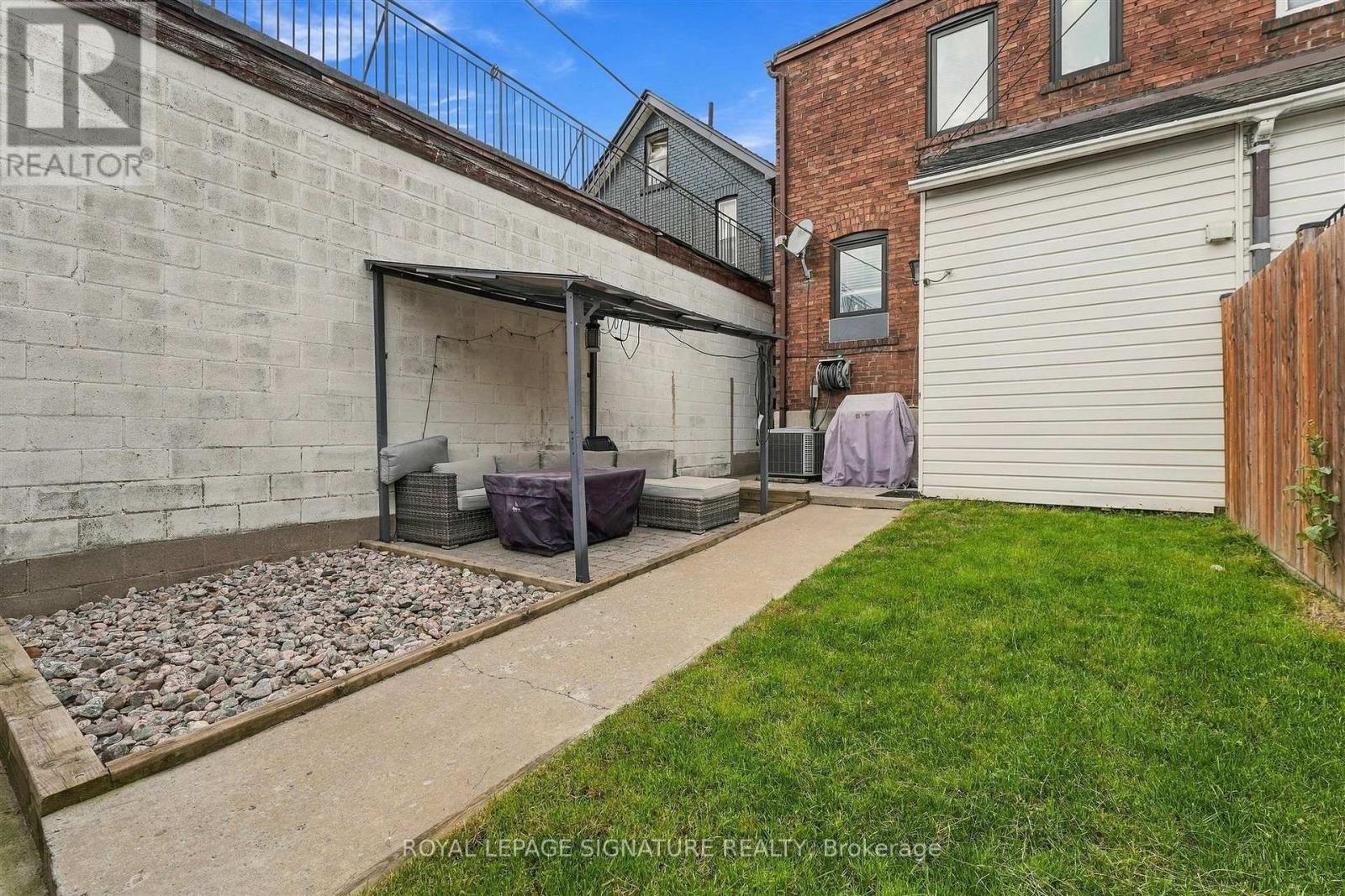Bsmt - 1945 Davenport Road, Toronto, Ontario  M6N 1C3 - Photo 19 - W13796348