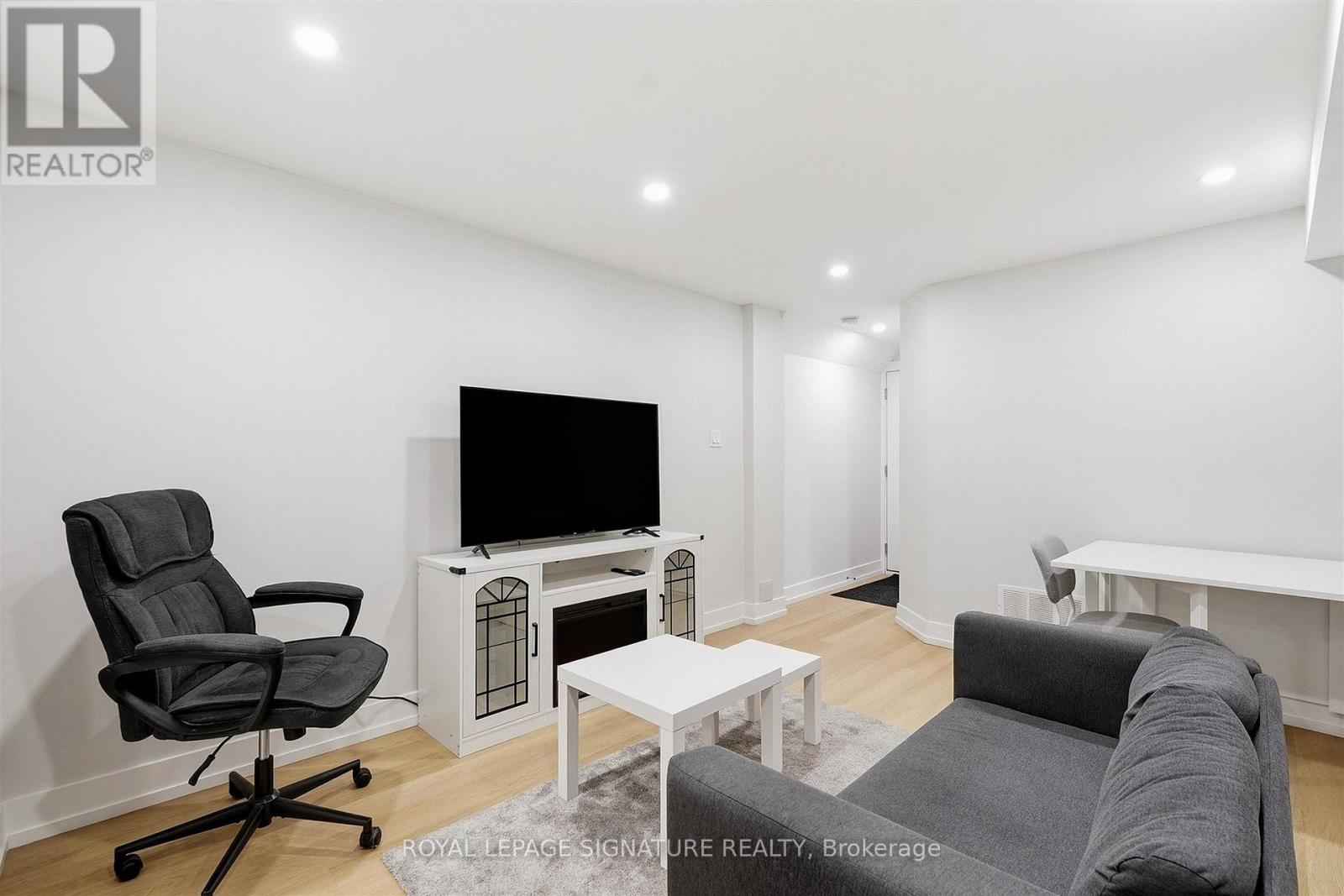 Bsmt - 1945 Davenport Road, Toronto, Ontario  M6N 1C3 - Photo 5 - W13796348