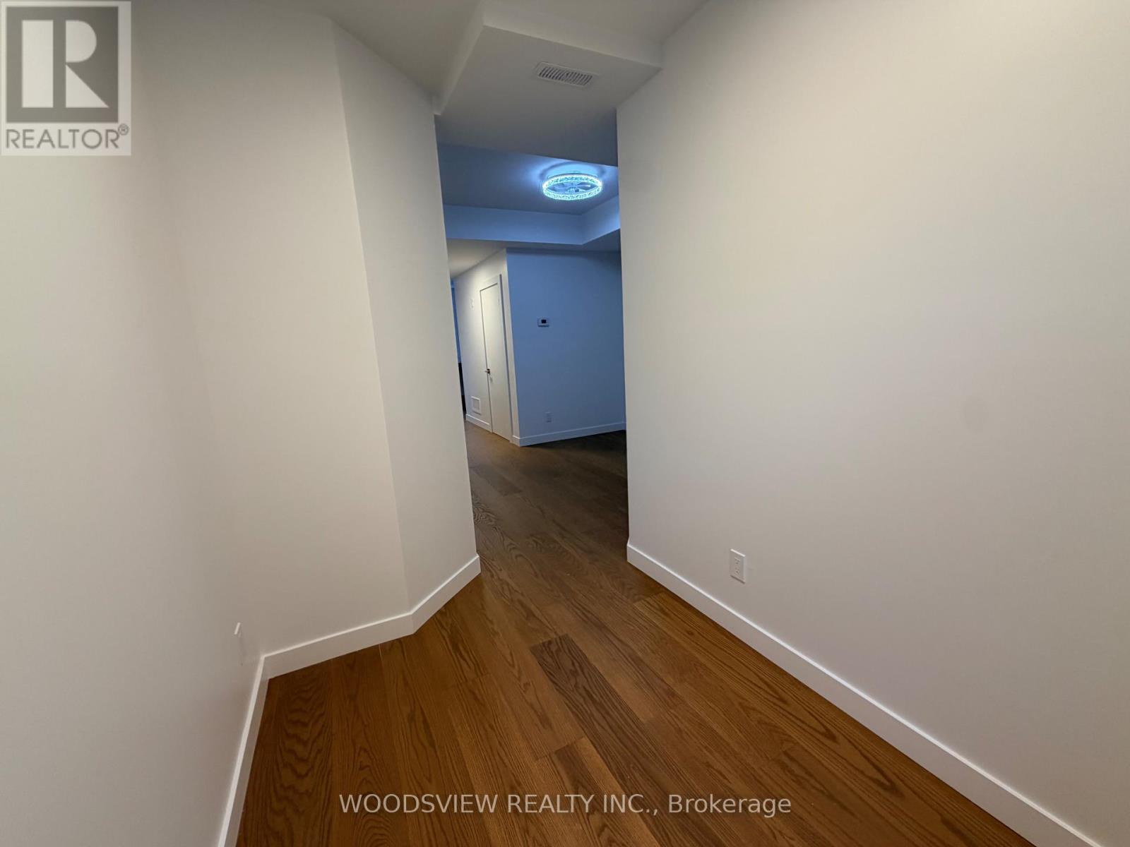 Lower - 152 Medland Street, Toronto, Ontario  M6P 2N5 - Photo 16 - W13796438