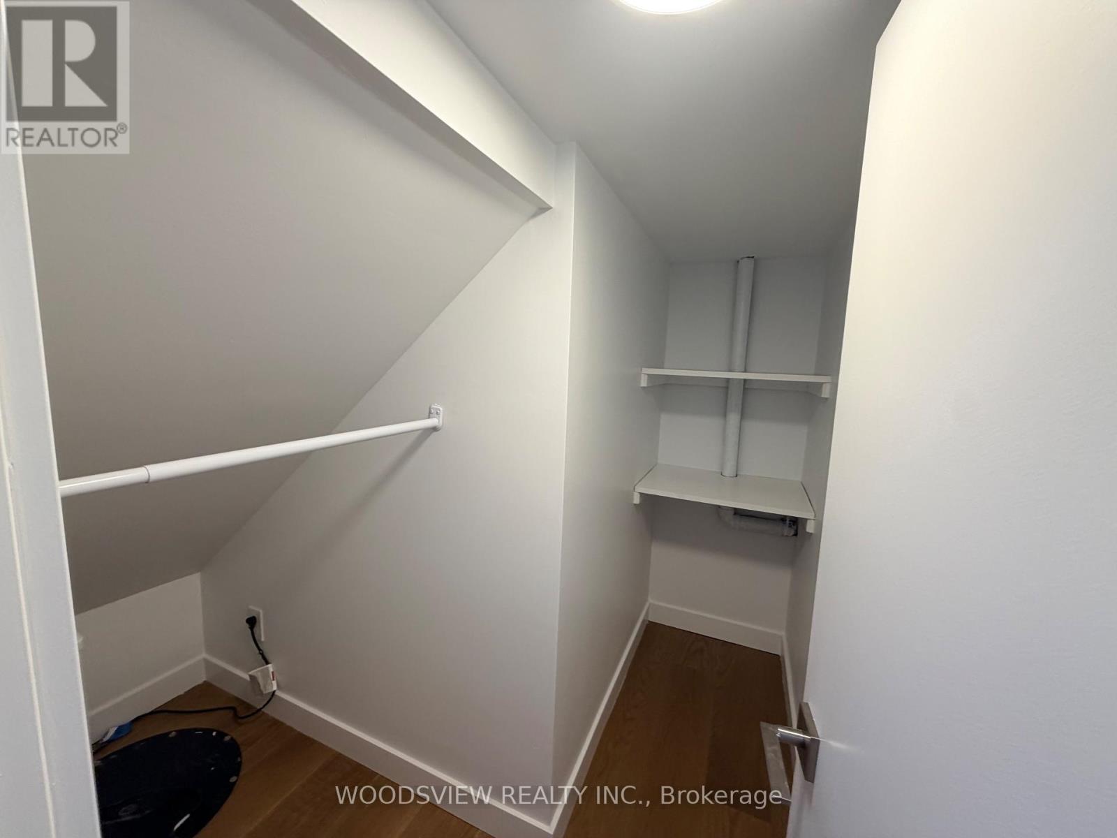 Lower - 152 Medland Street, Toronto, Ontario  M6P 2N5 - Photo 19 - W13796438