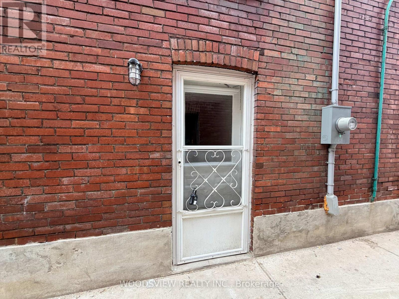Lower - 152 Medland Street, Toronto, Ontario  M6P 2N5 - Photo 3 - W13796438