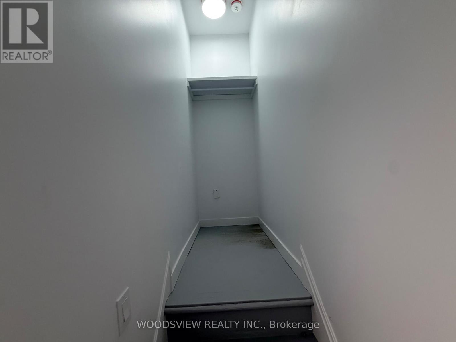 Lower - 152 Medland Street, Toronto, Ontario  M6P 2N5 - Photo 5 - W13796438