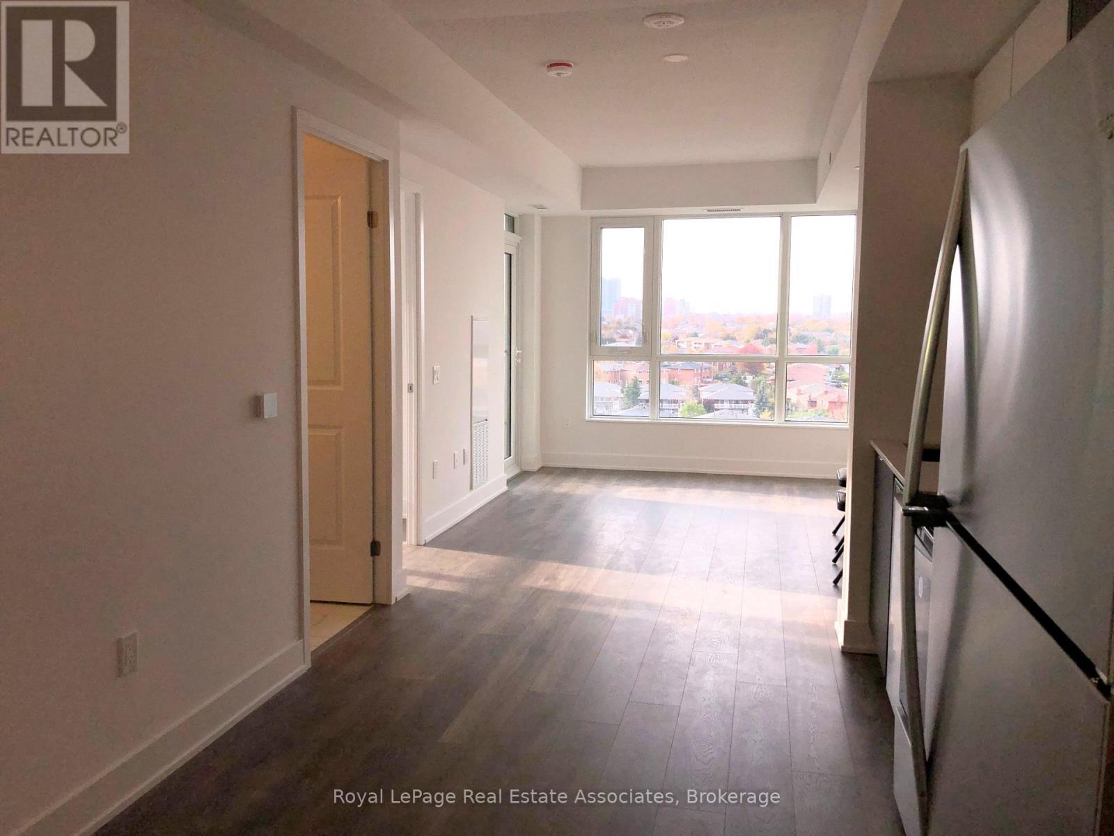 1004 - 202 Burnhamthorpe Road E, Mississauga, Ontario  L5A 4L4 - Photo 9 - W13796466