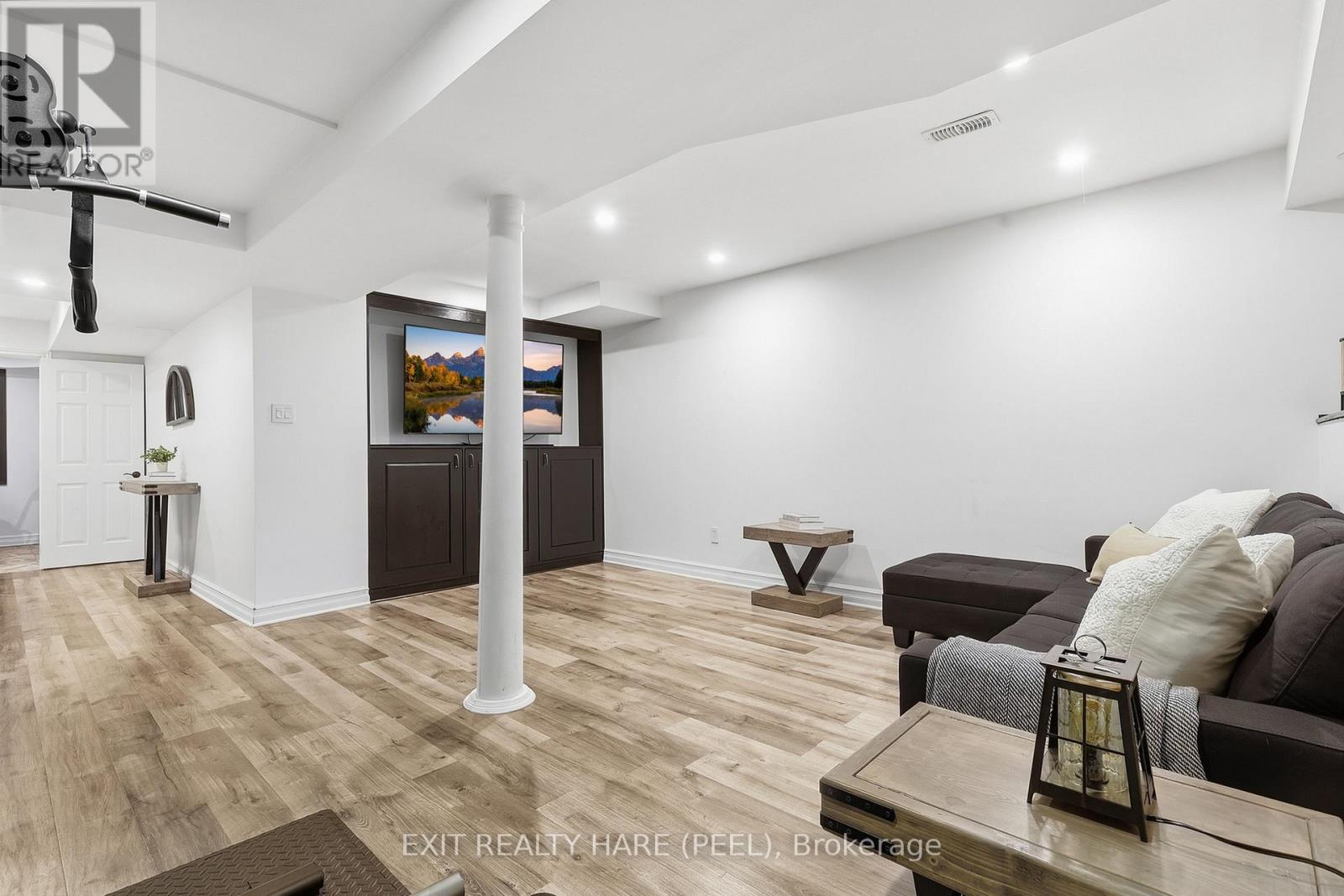 24 Snowberry Crescent, Halton Hills, Ontario  L7G 6M4 - Photo 16 - W13796470