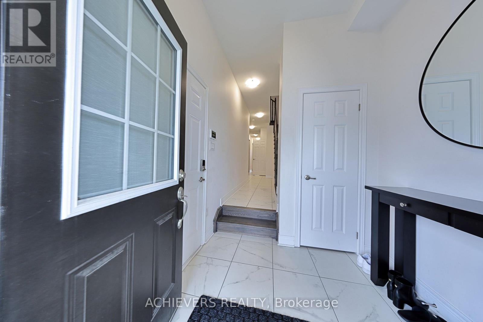 52 Branigan Crescent, Halton Hills, Ontario  L7G 0N1 - Photo 5 - W13796476