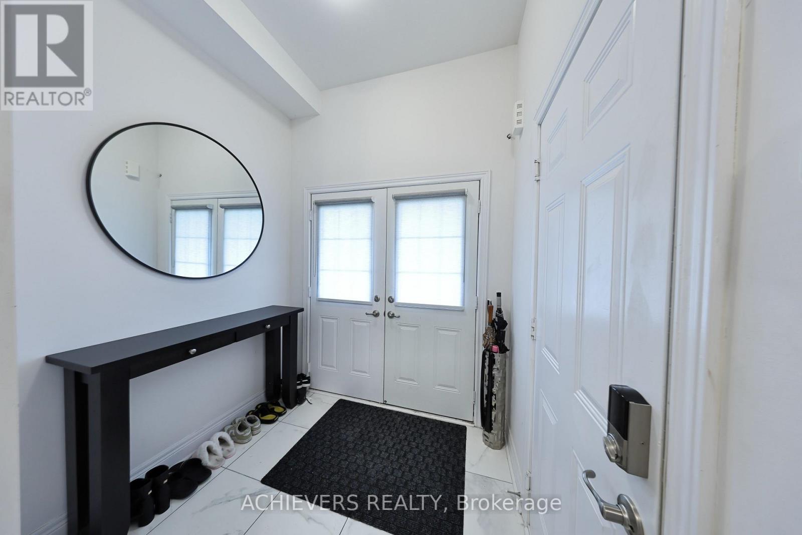 52 Branigan Crescent, Halton Hills, Ontario  L7G 0N1 - Photo 6 - W13796476