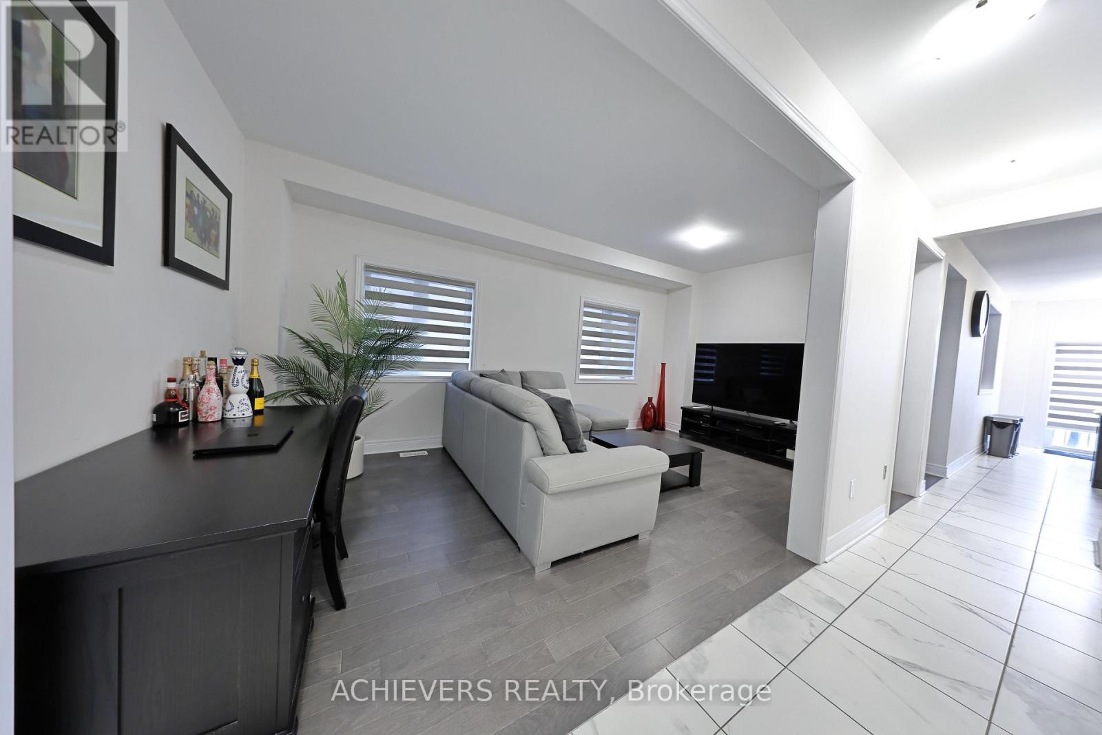 52 Branigan Crescent, Halton Hills, Ontario  L7G 0N1 - Photo 8 - W13796476