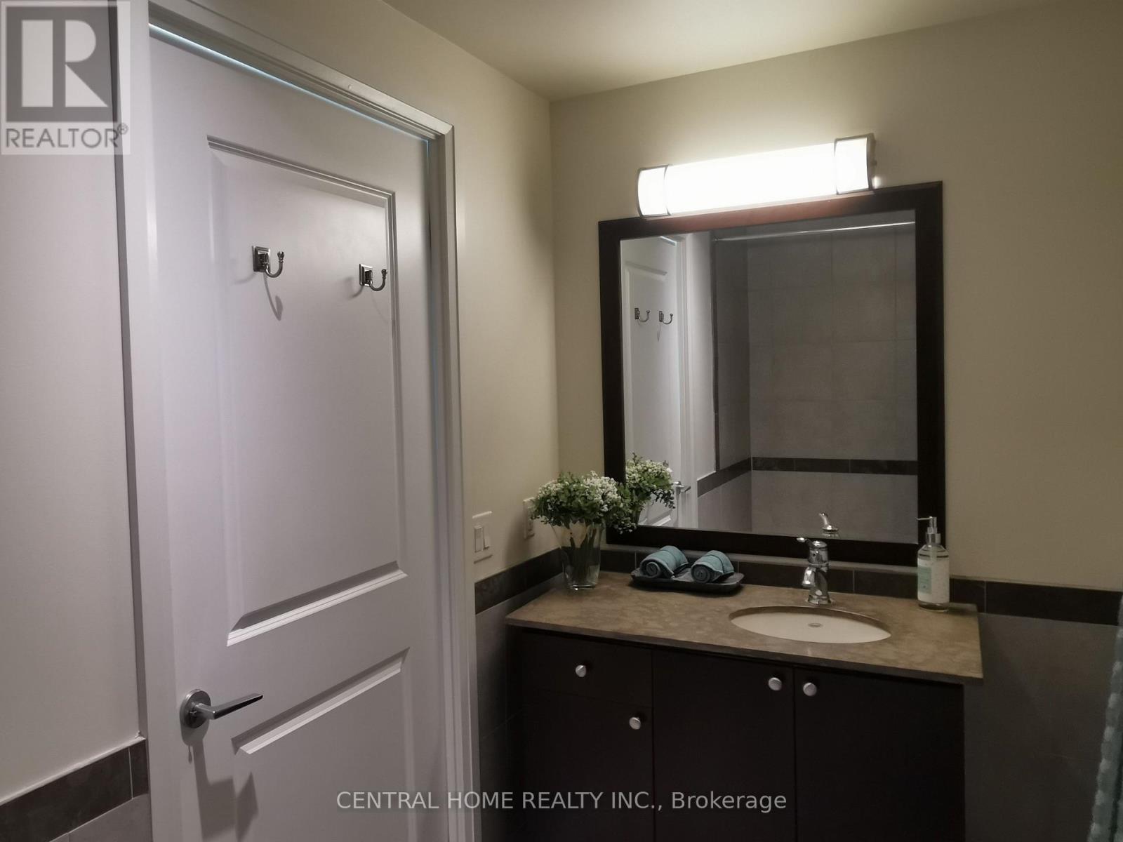 613 - 1055 Southdown Road, Mississauga, Ontario  L5J 0A3 - Photo 9 - W13796486