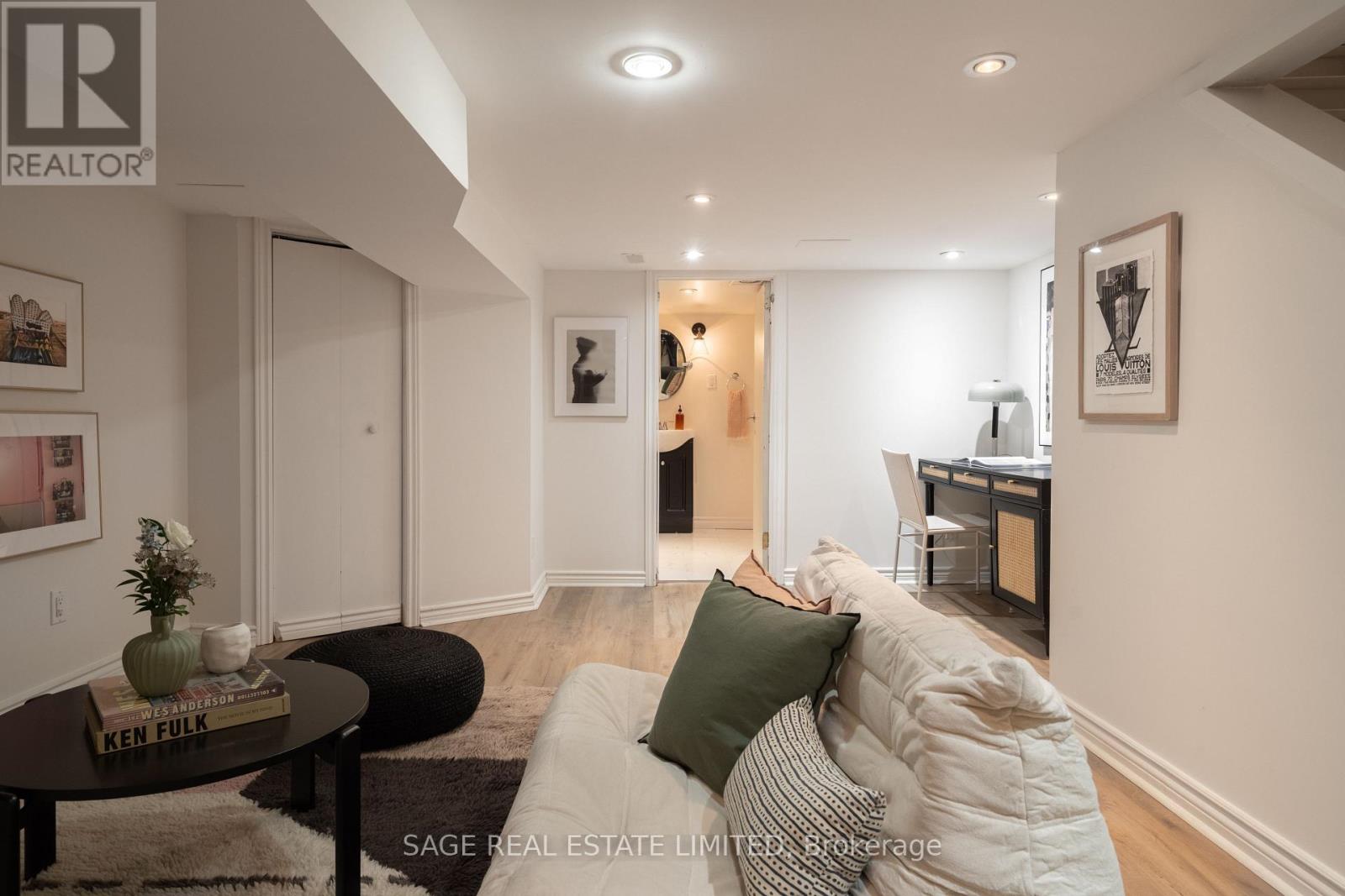 121 Glendale Avenue, Toronto, Ontario  M6R 2T3 - Photo 26 - W13796496