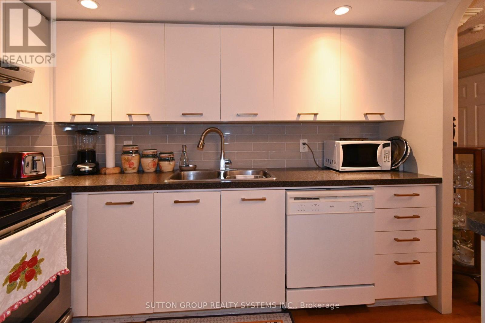 605 - 5229 Dundas Street W, Toronto, Ontario  M9B 6L9 - Photo 8 - W13796516