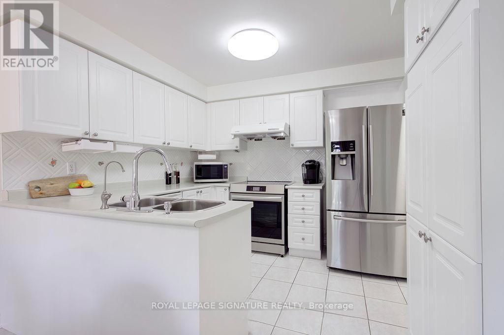 5386 Landsborough Avenue, Mississauga, Ontario  L5R 3X2 - Photo 12 - W13796576