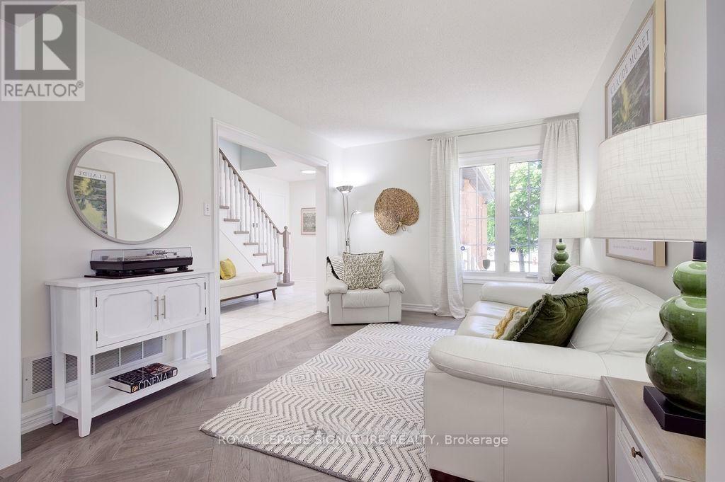 5386 Landsborough Avenue, Mississauga, Ontario  L5R 3X2 - Photo 27 - W13796576