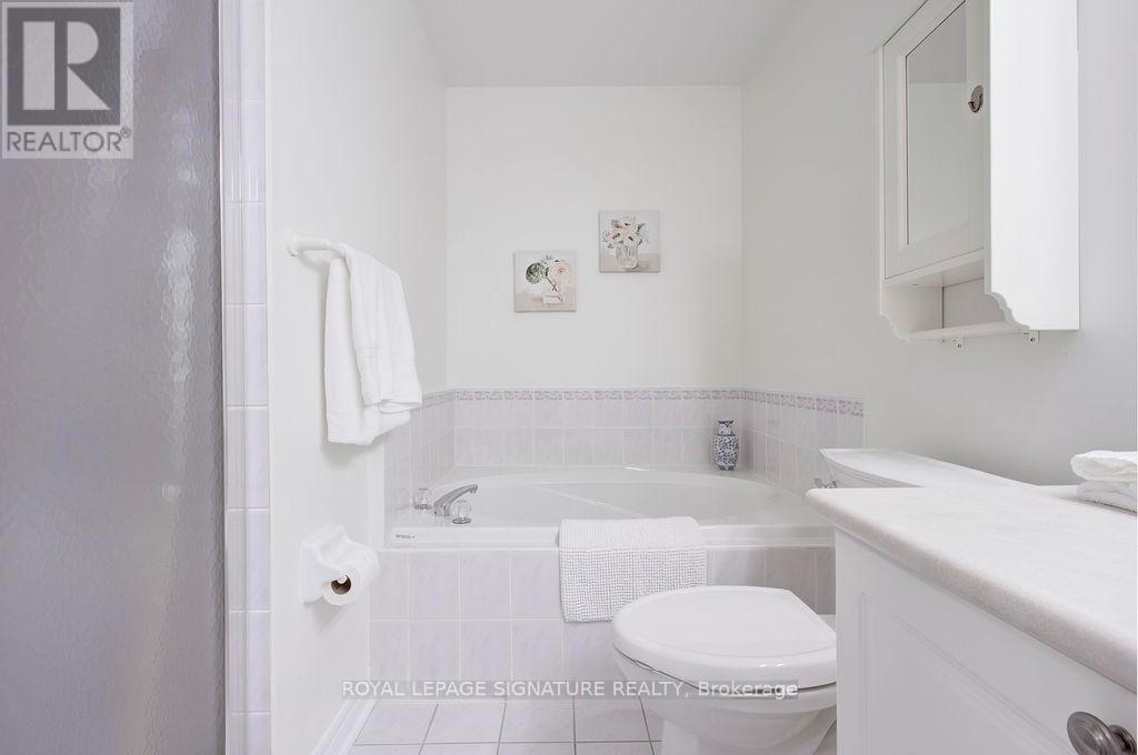 5386 Landsborough Avenue, Mississauga, Ontario  L5R 3X2 - Photo 35 - W13796576