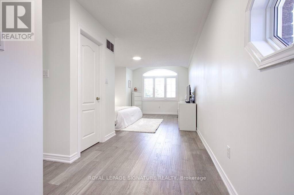 5386 Landsborough Avenue, Mississauga, Ontario  L5R 3X2 - Photo 38 - W13796576