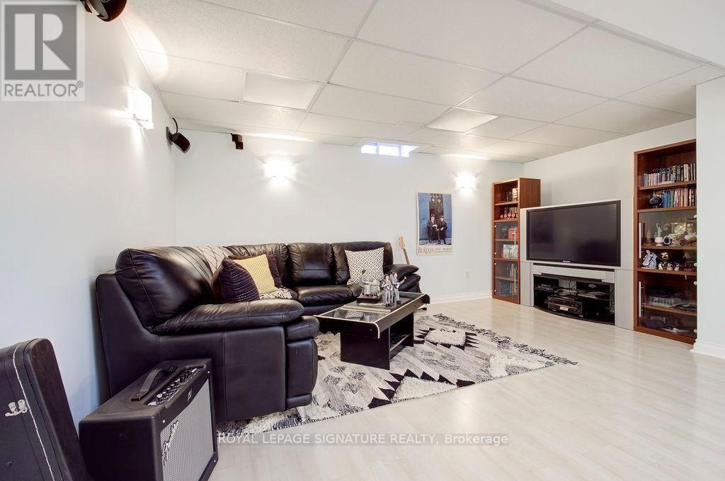 5386 Landsborough Avenue, Mississauga, Ontario  L5R 3X2 - Photo 9 - W13796576