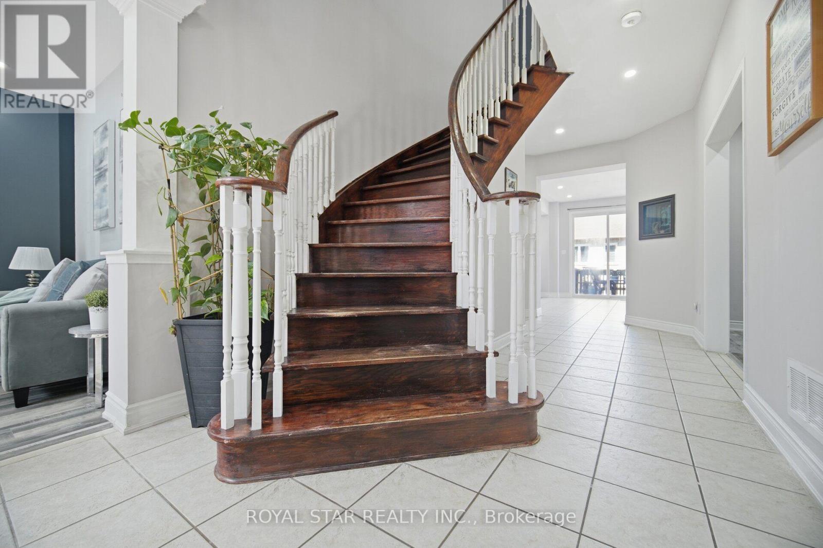 18 Summer Mist Court, Brampton, Ontario  L6R 2Z1 - Photo 23 - W13796638