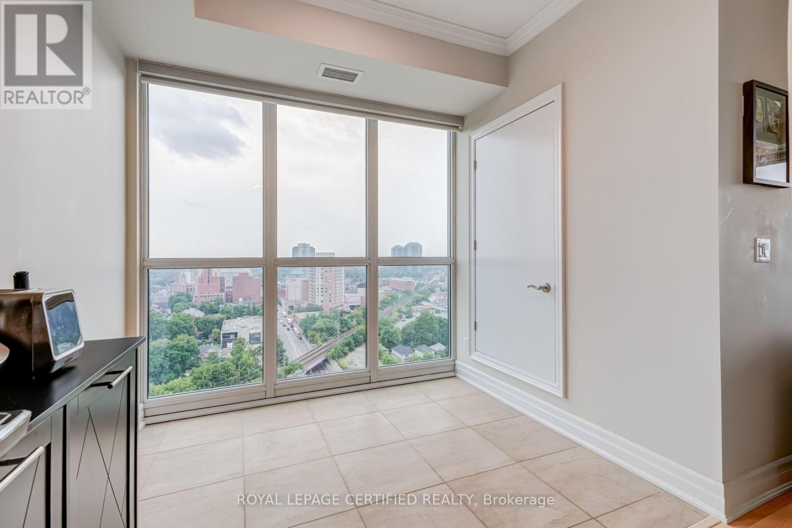 1806 - 100 John Street, Brampton, Ontario  L6W 0A8 - Photo 13 - W13796676