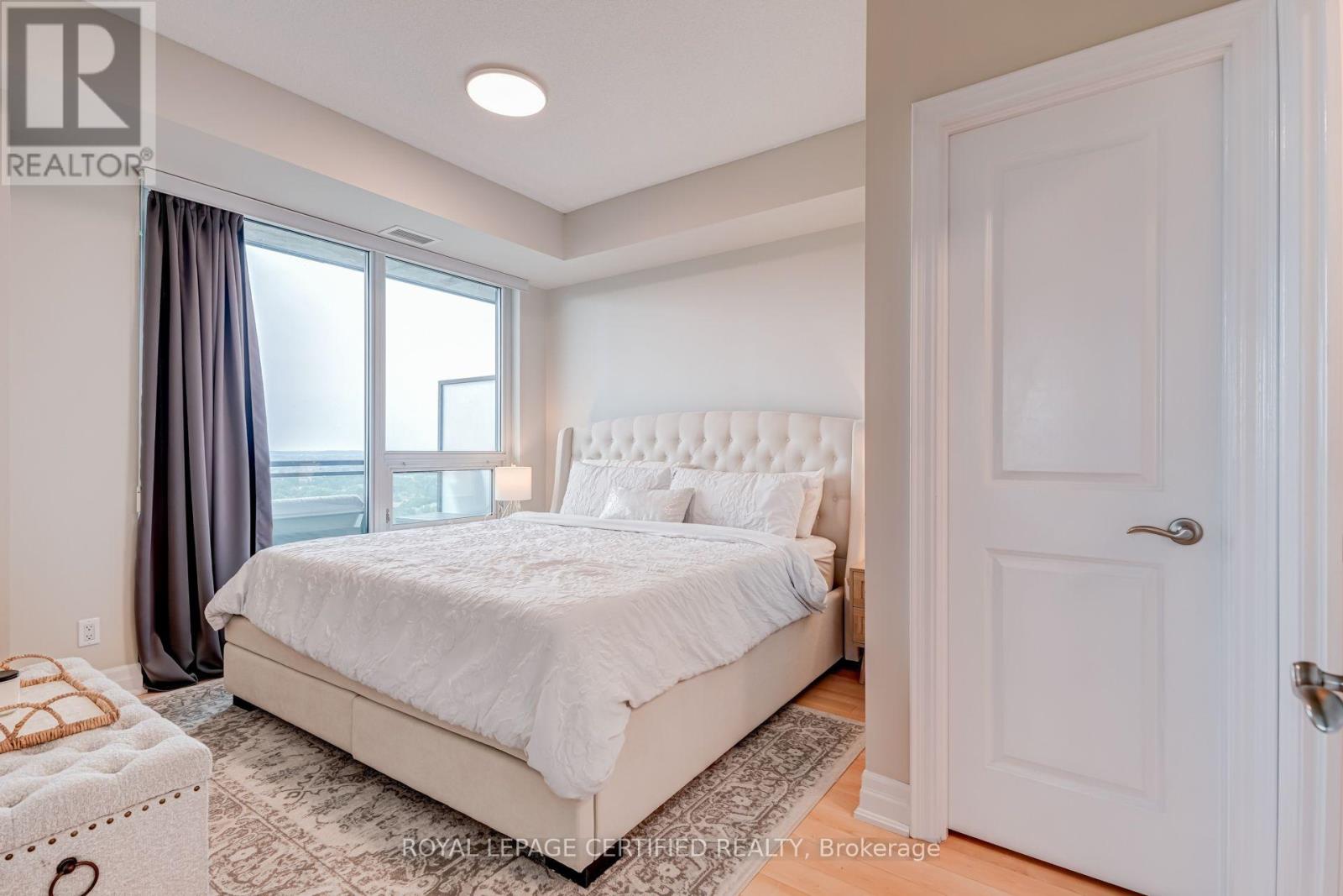 1806 - 100 John Street, Brampton, Ontario  L6W 0A8 - Photo 18 - W13796676