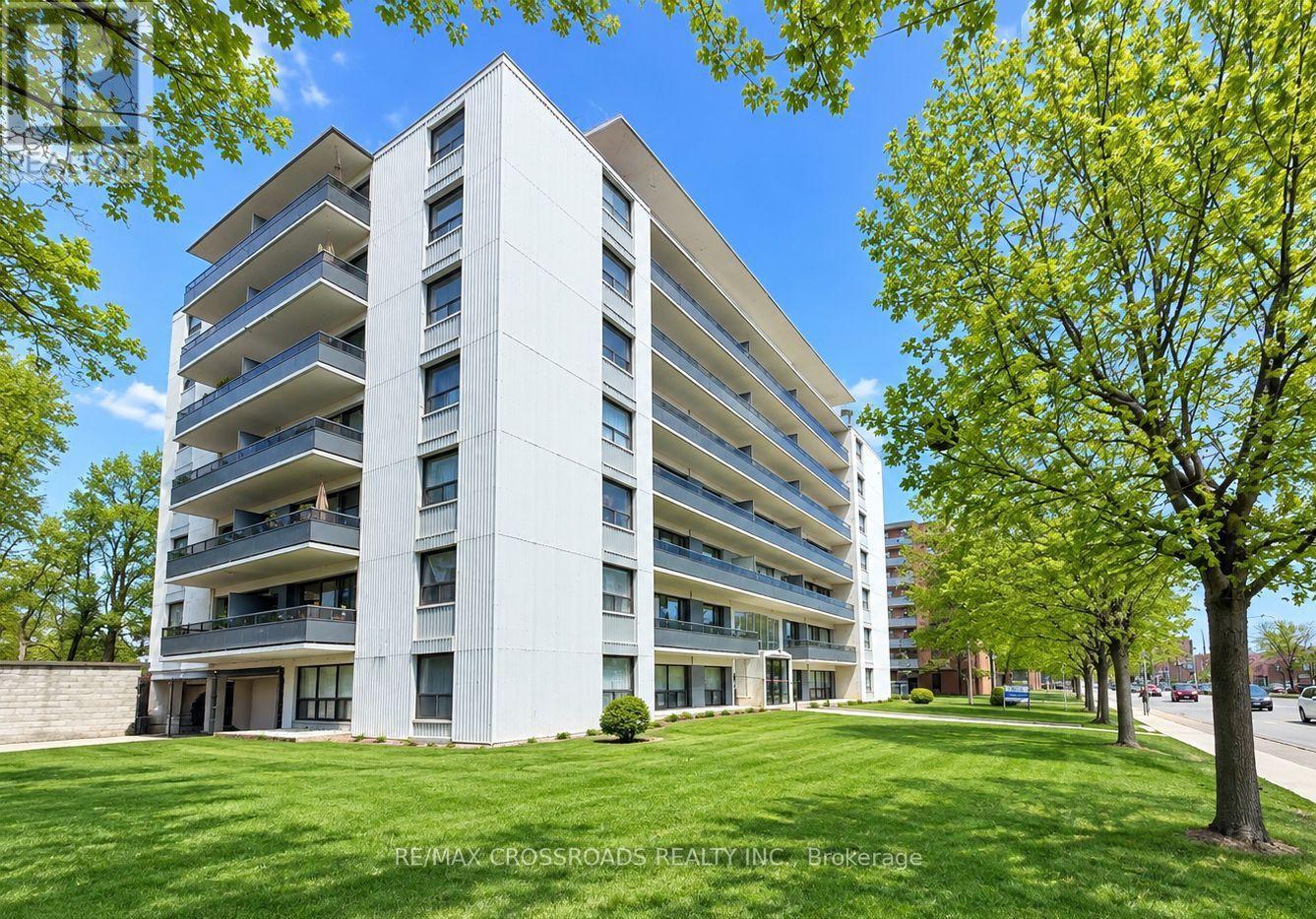 207 - 363 LAKESHORE ROAD E, Mississauga, Ontario