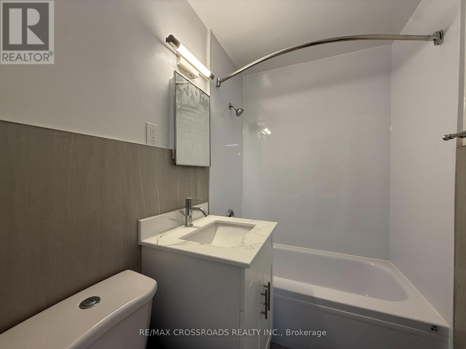 207 - 363 Lakeshore Road E, Mississauga, Ontario  L5G 1H7 - Photo 6 - W13796690