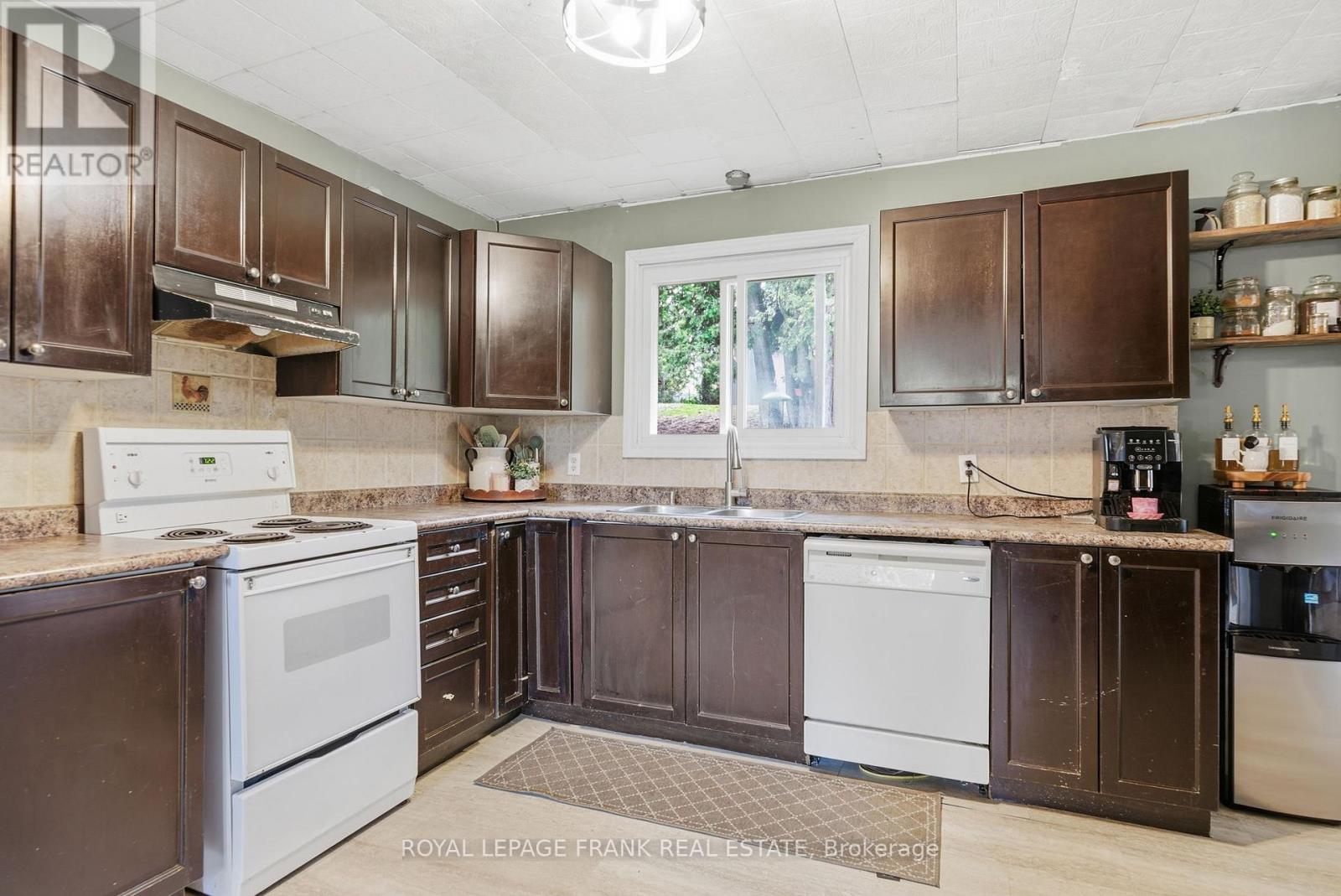 28 South Bayou Road, Kawartha Lakes (Verulam), Ontario  K0M 1N0 - Photo 18 - X13796564