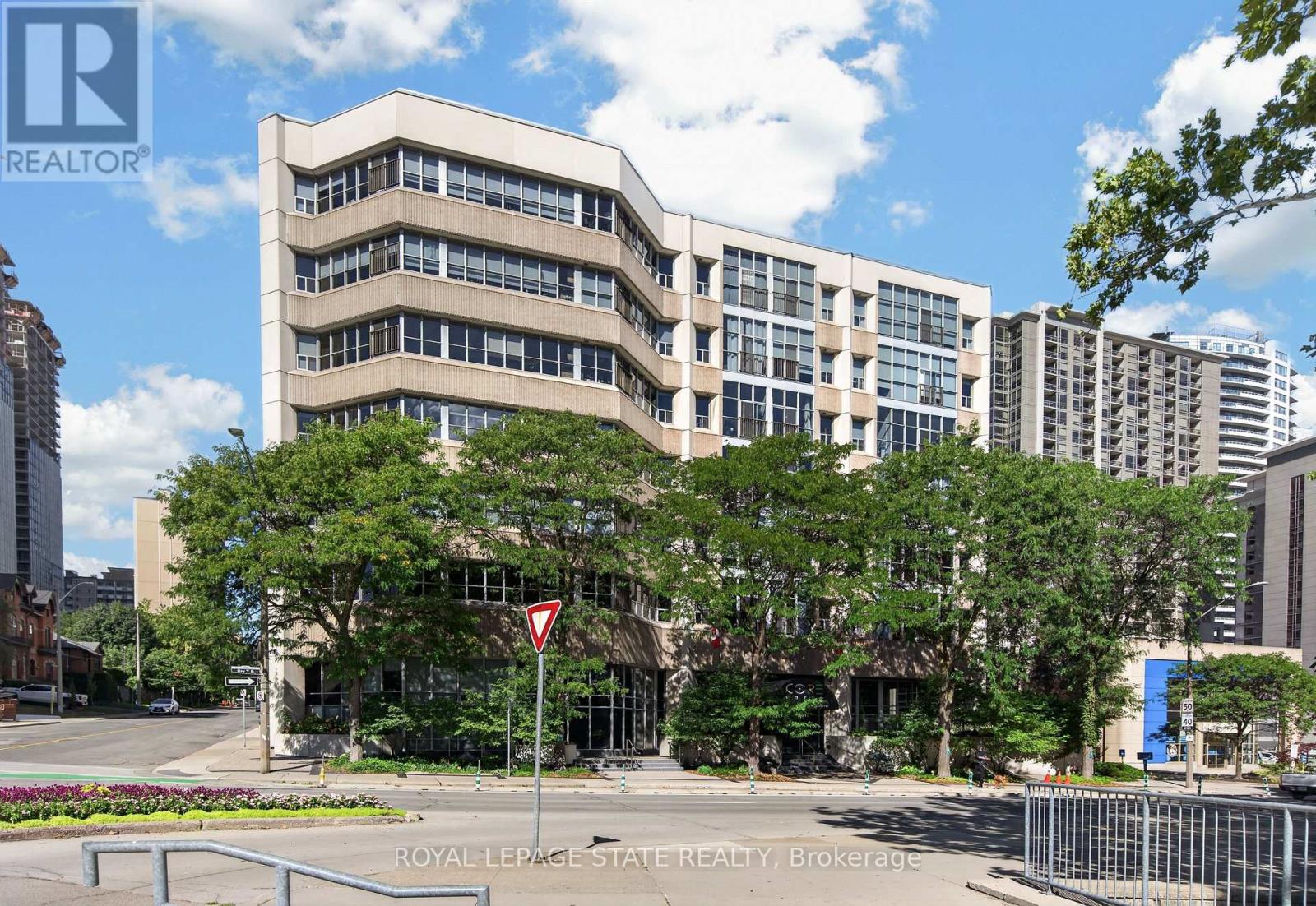 Ph10 - 66 Bay Street S, Hamilton, Ontario  L8P 4Z6 - Photo 2 - X13796406