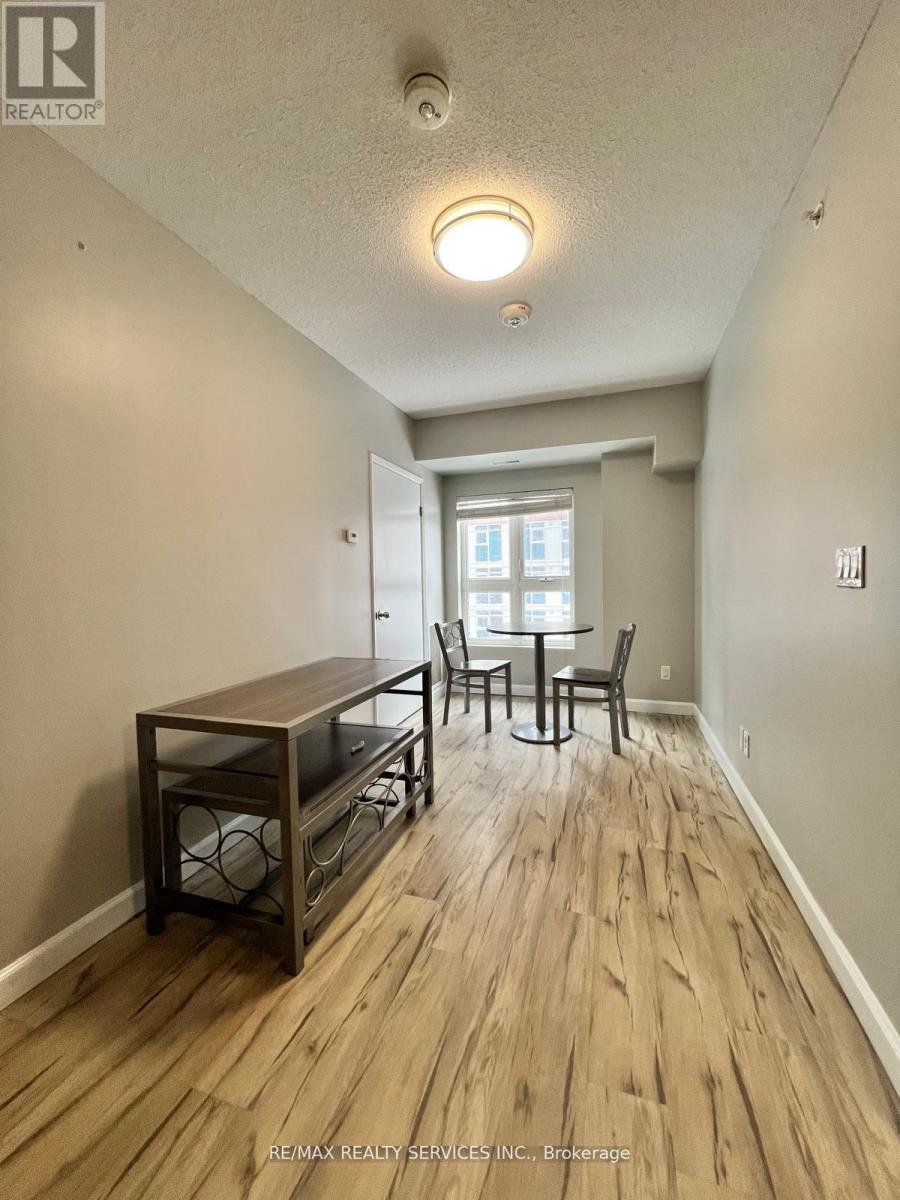 1617 - 258a Sunview Street, Waterloo, Ontario N2L 0H6 - Photo 2 - X13796492